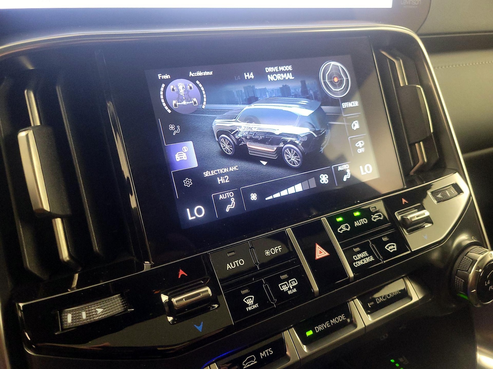 2026 Lexus LX Premium - Photo 17