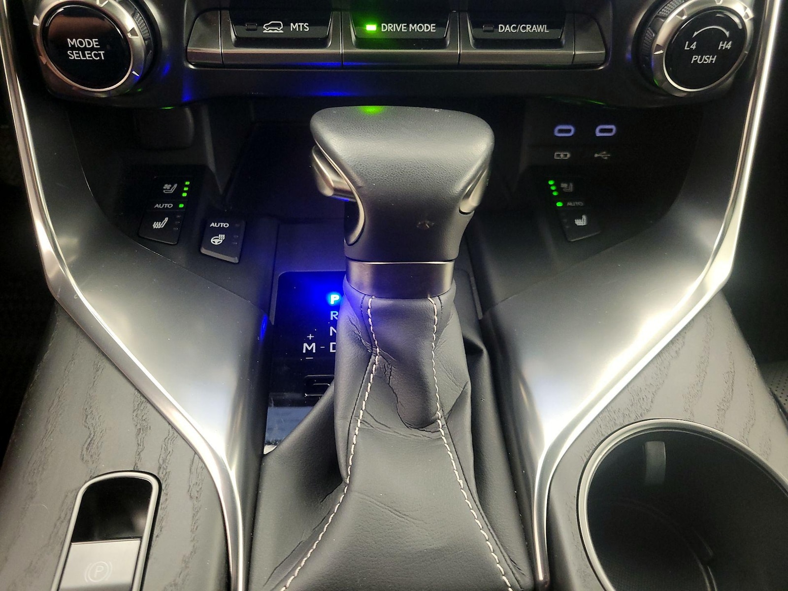 2026 Lexus LX Premium - Photo 18
