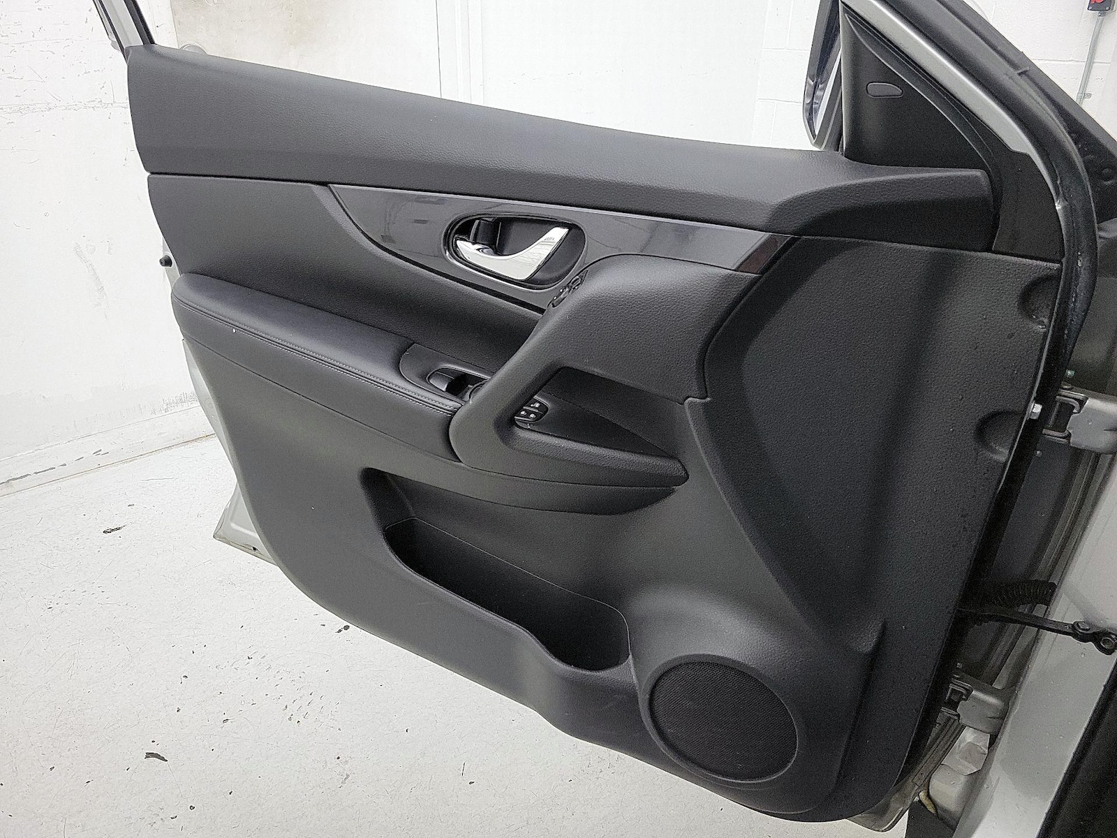 2020 Nissan Rogue SV - Photo 13