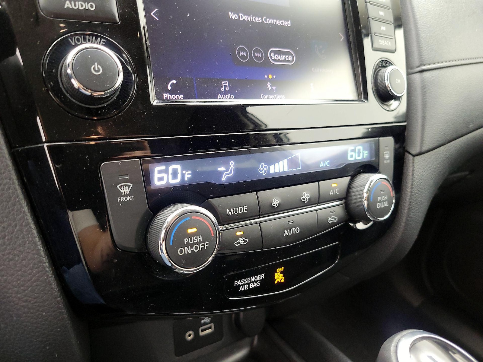 2020 Nissan Rogue SV - Photo 17