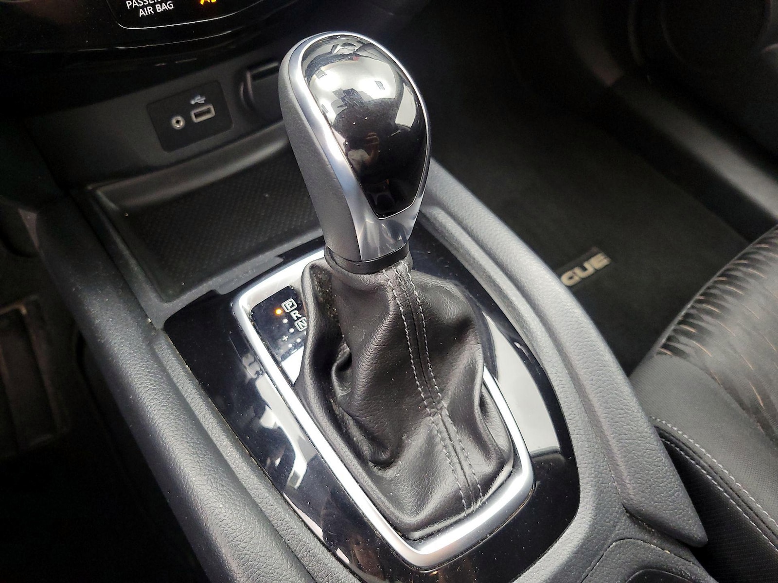 2020 Nissan Rogue SV - Photo 18