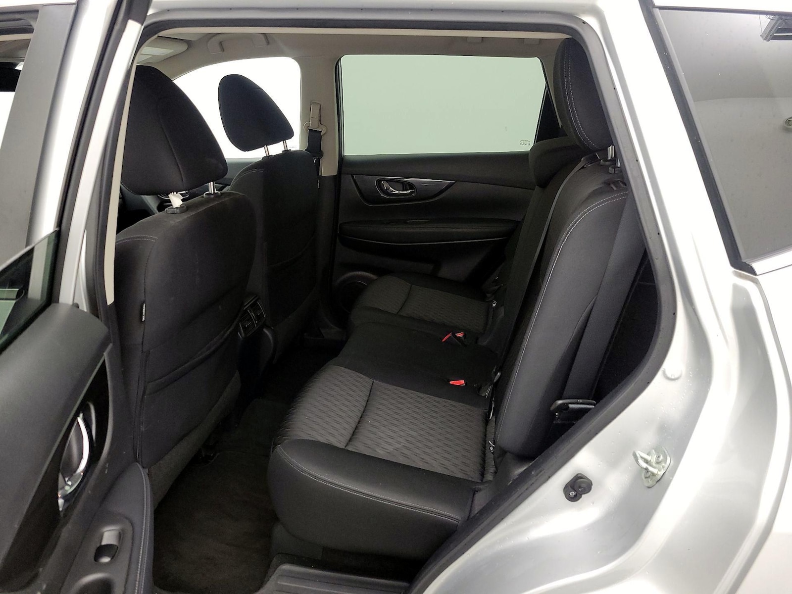 2020 Nissan Rogue SV - Photo 20