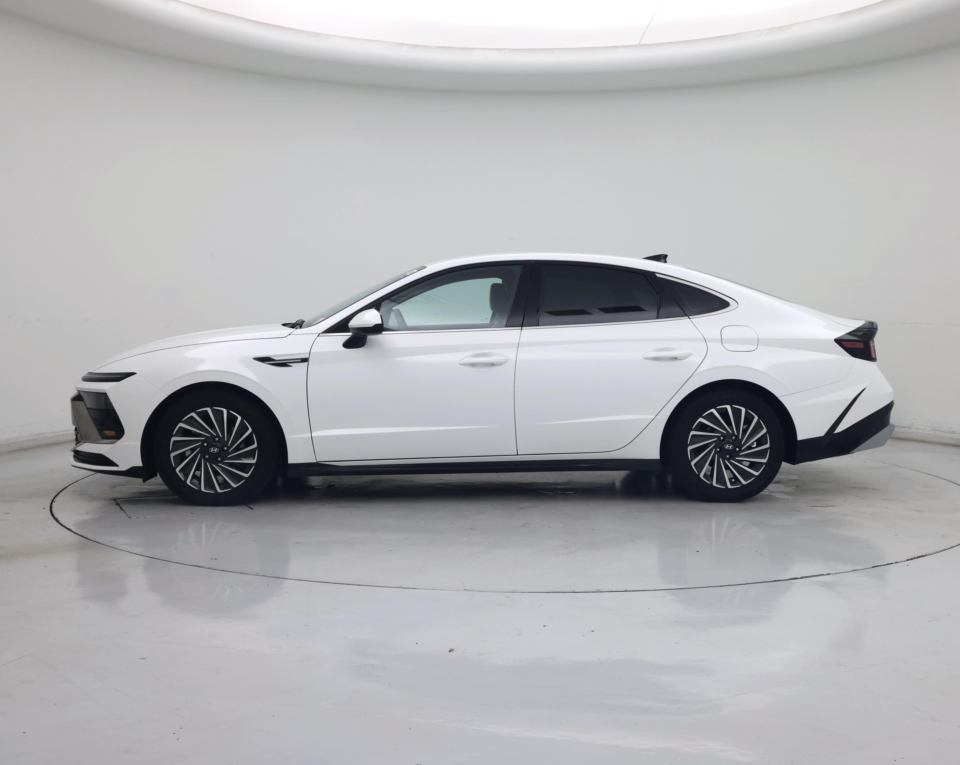 Thumbnail: 2024 Hyundai Sonata - 3