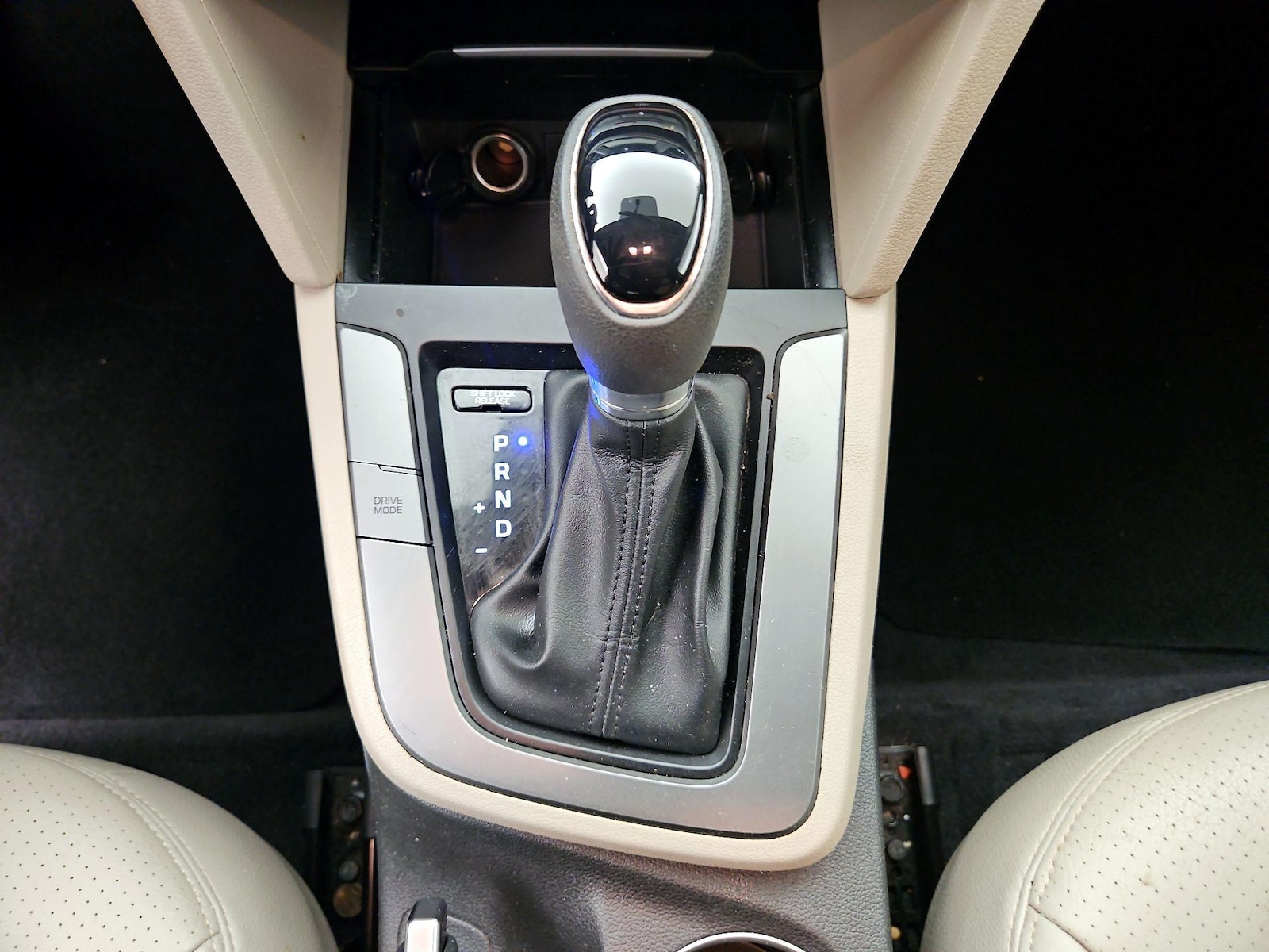 2018 Hyundai Elantra SEL - Photo 18
