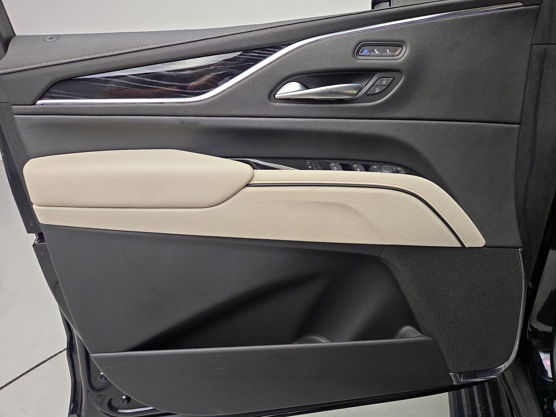 Thumbnail: 2023 Cadillac Escalade - 12