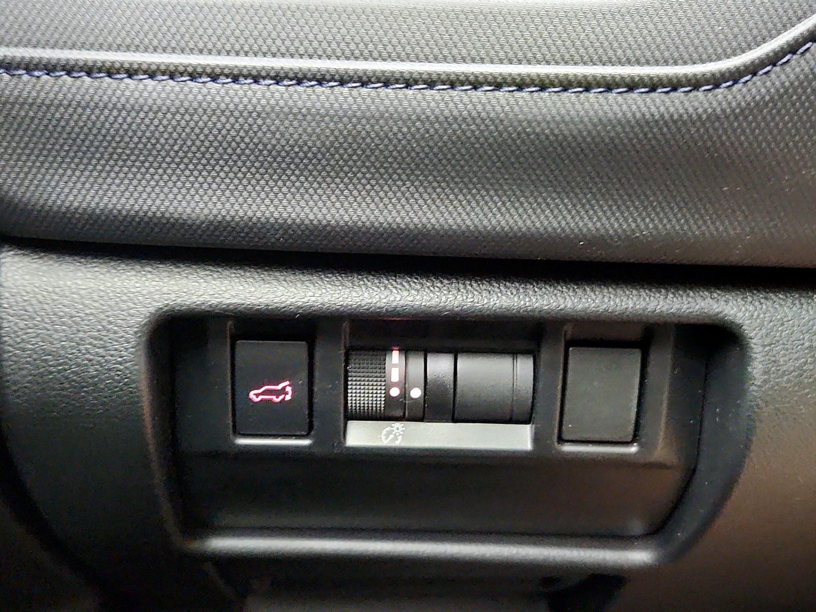 2025 Subaru Forester Limited - Photo 12