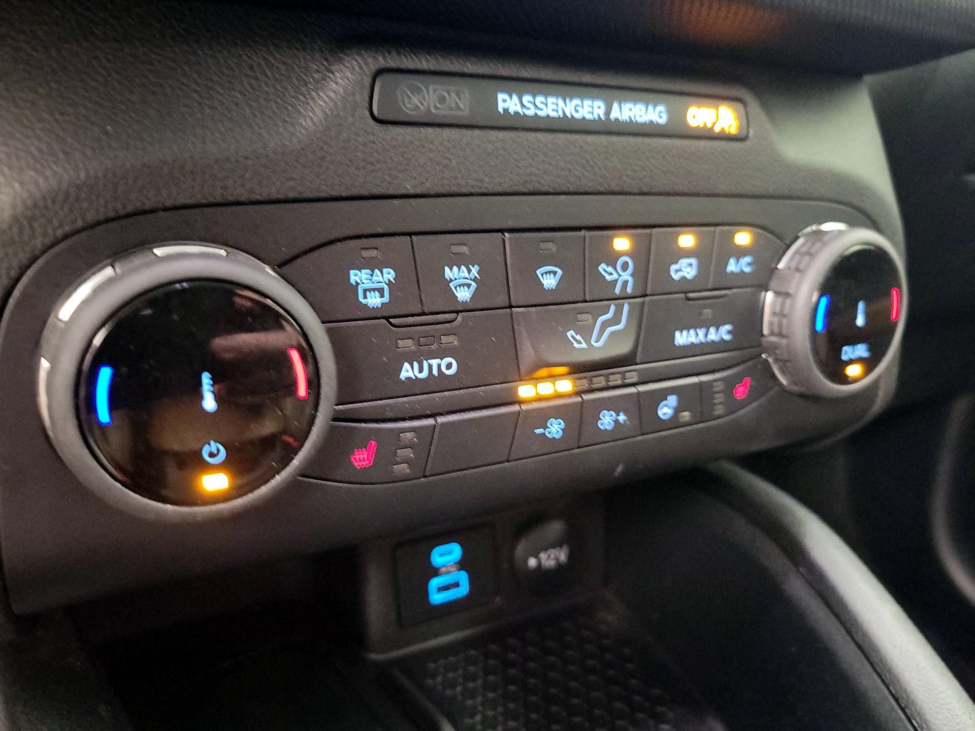 Thumbnail: 2022 Ford Bronco Sport - 17