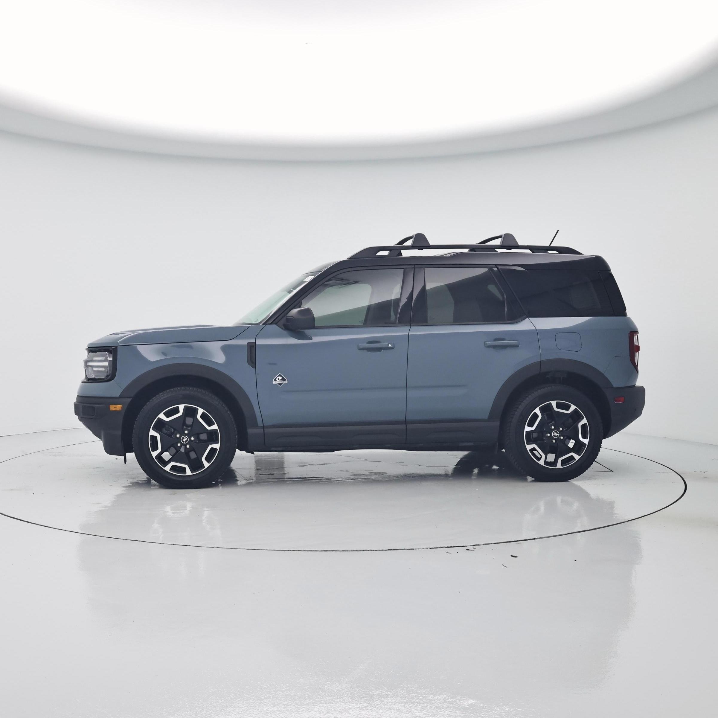 Thumbnail: 2022 Ford Bronco Sport - 3