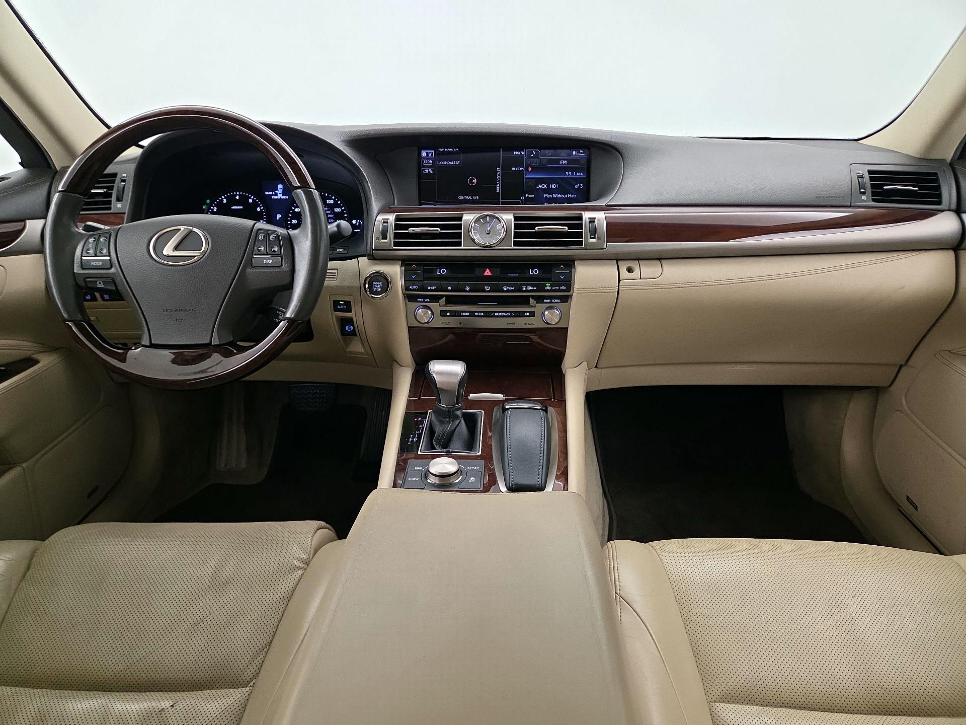 Thumbnail: 2014 Lexus LS - 9