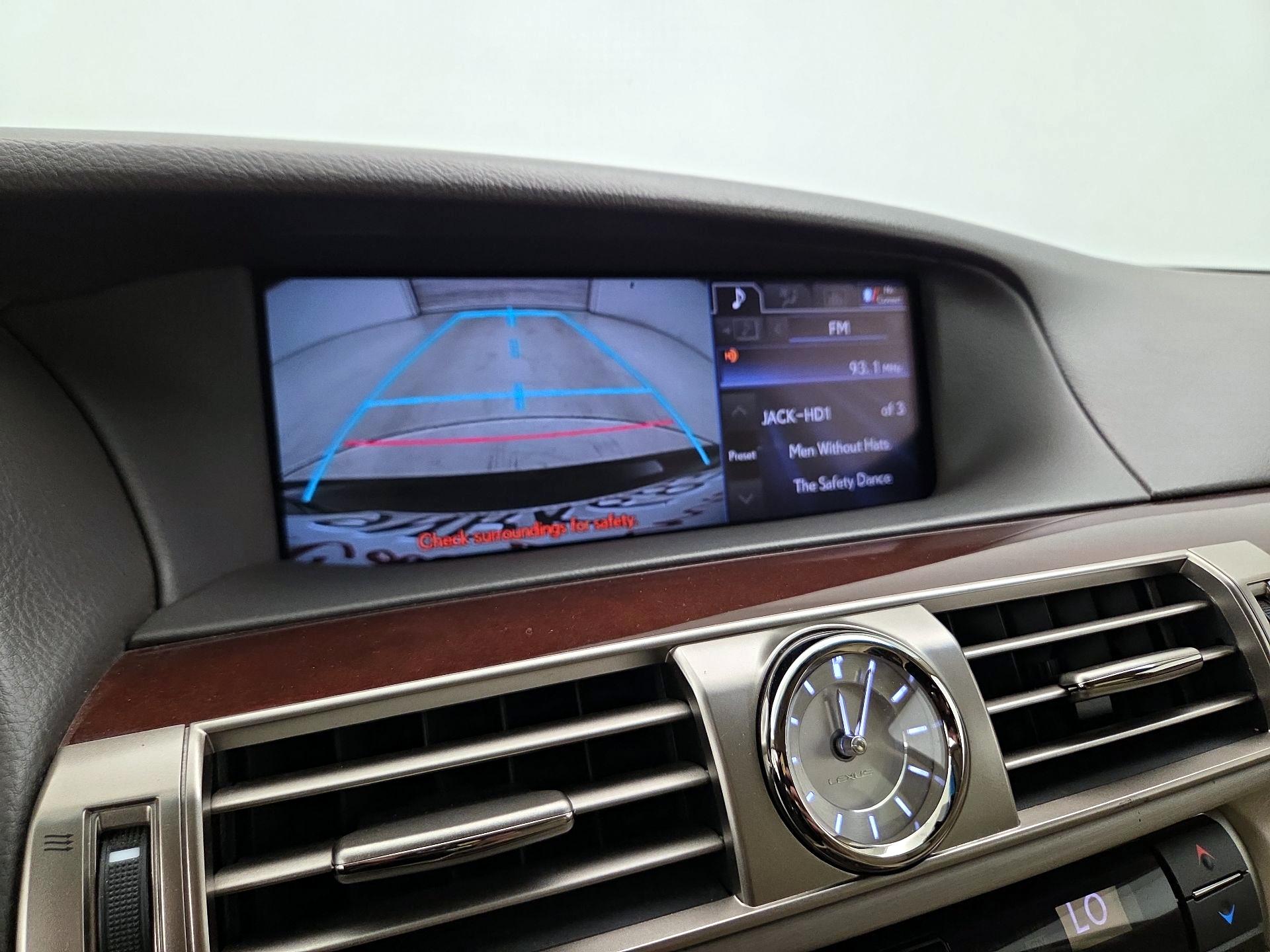 Thumbnail: 2014 Lexus LS - 15