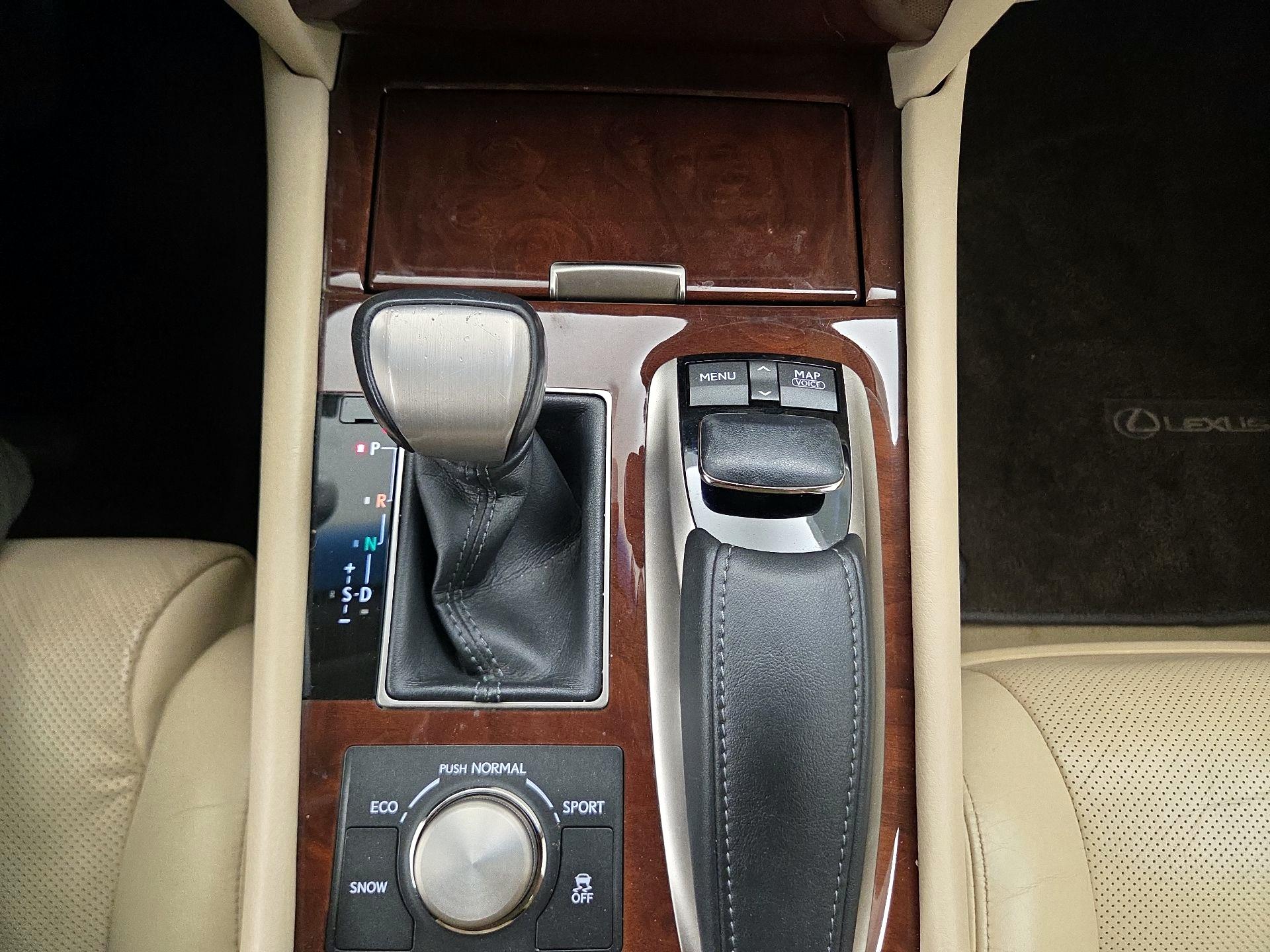 Thumbnail: 2014 Lexus LS - 18