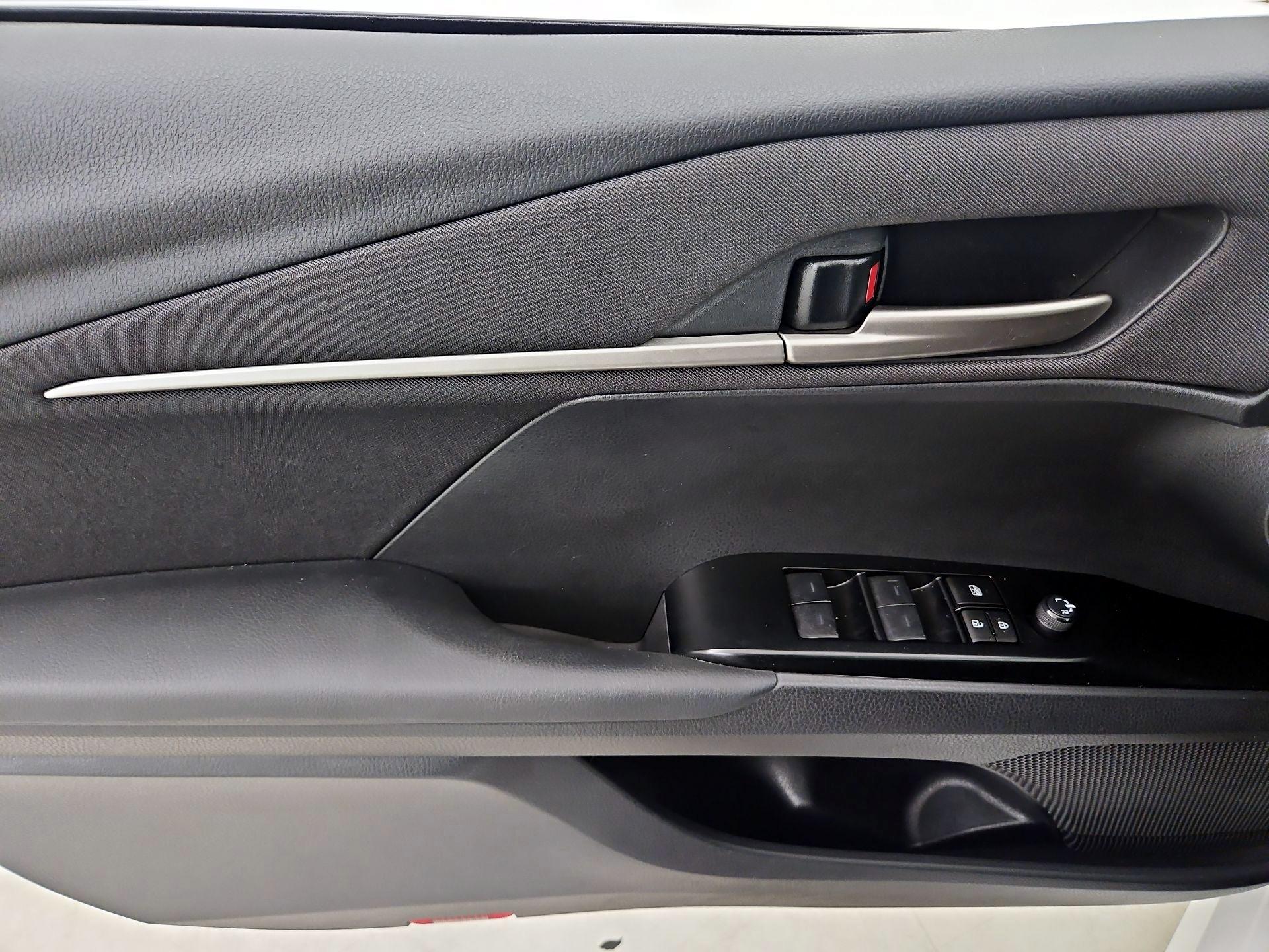 Thumbnail: 2025 Toyota Camry - 12