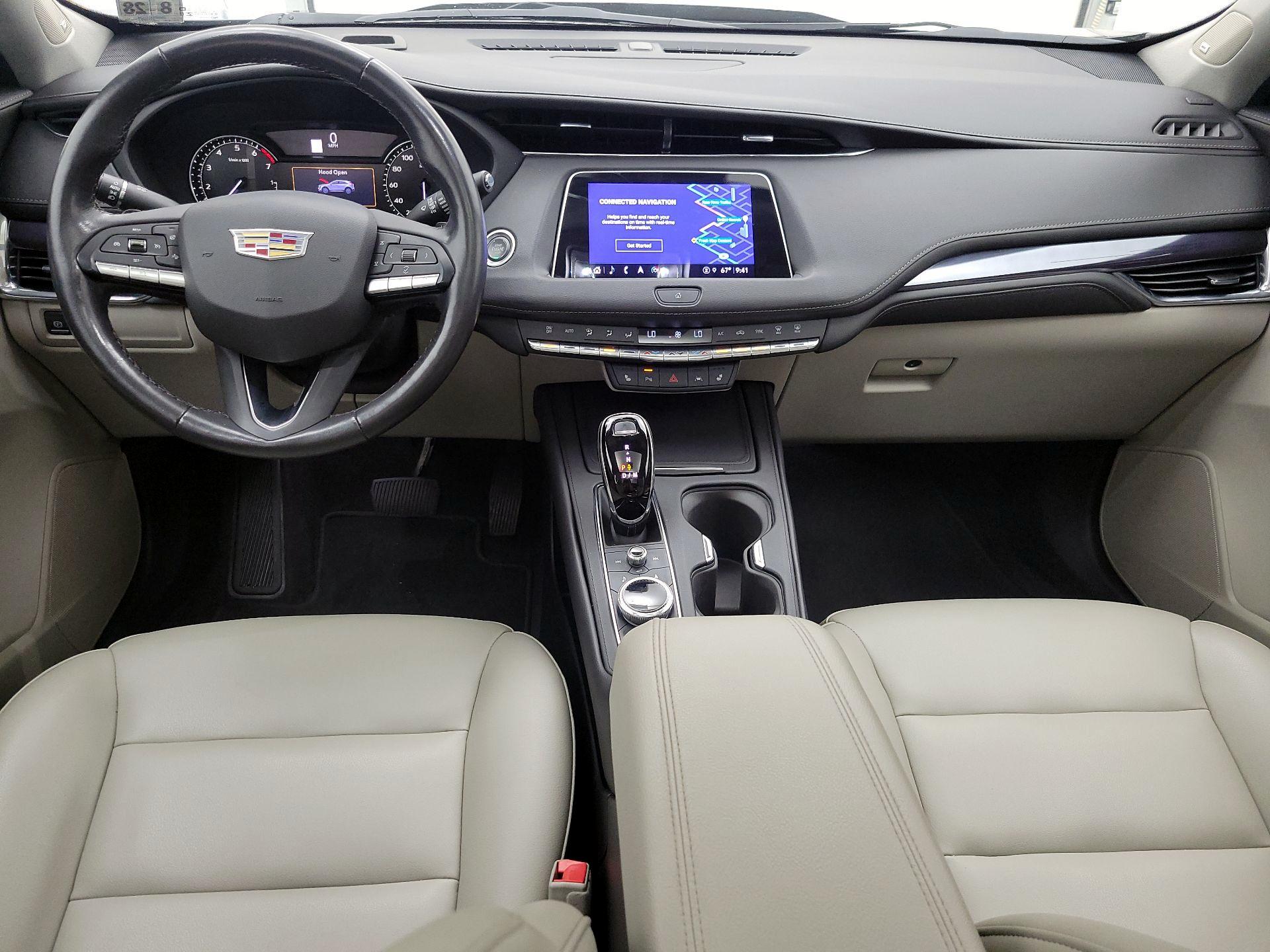 Thumbnail: 2023 Cadillac XT4 - 9