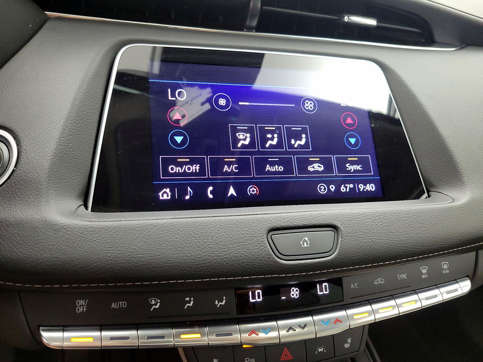 Thumbnail: 2023 Cadillac XT4 - 17
