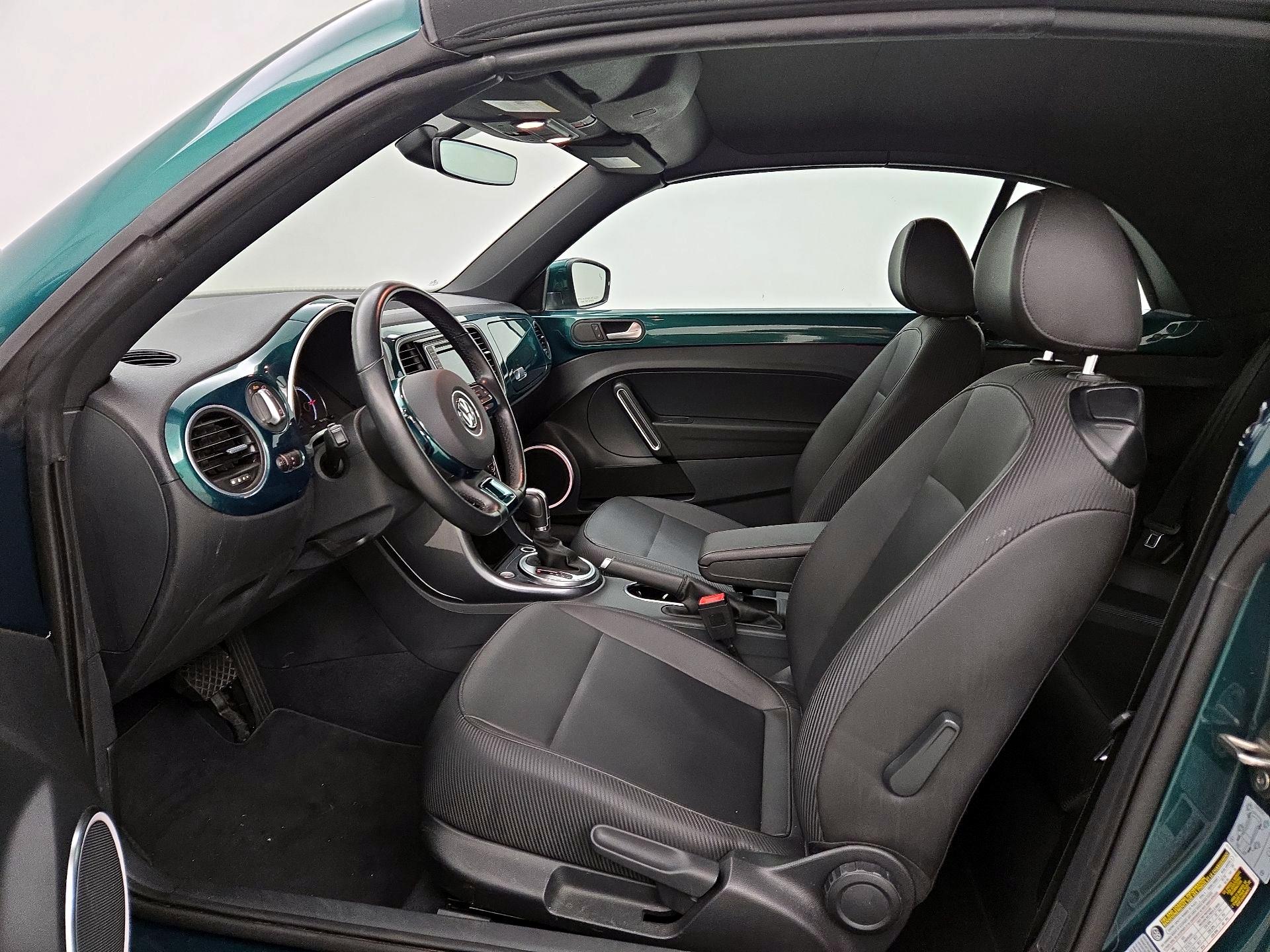 Thumbnail: 2018 Volkswagen Beetle - 11
