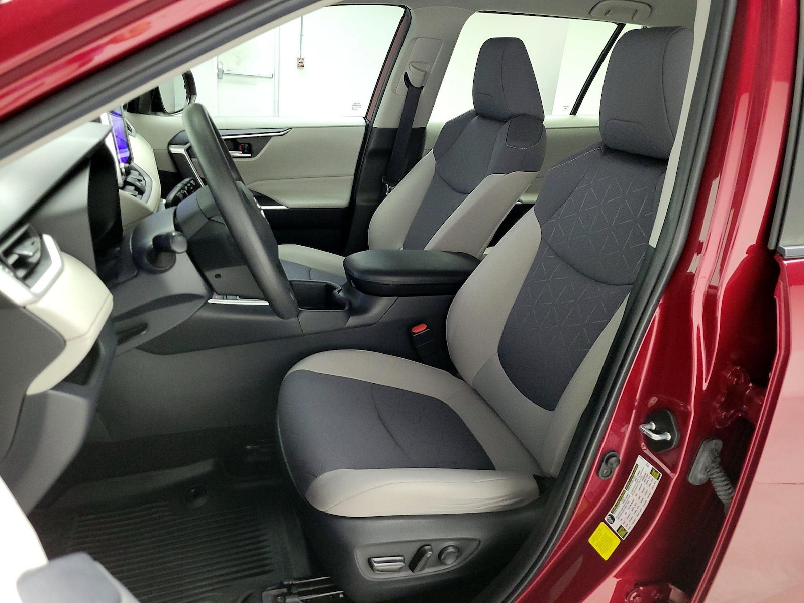 Power Seat(s) & Side Airbags