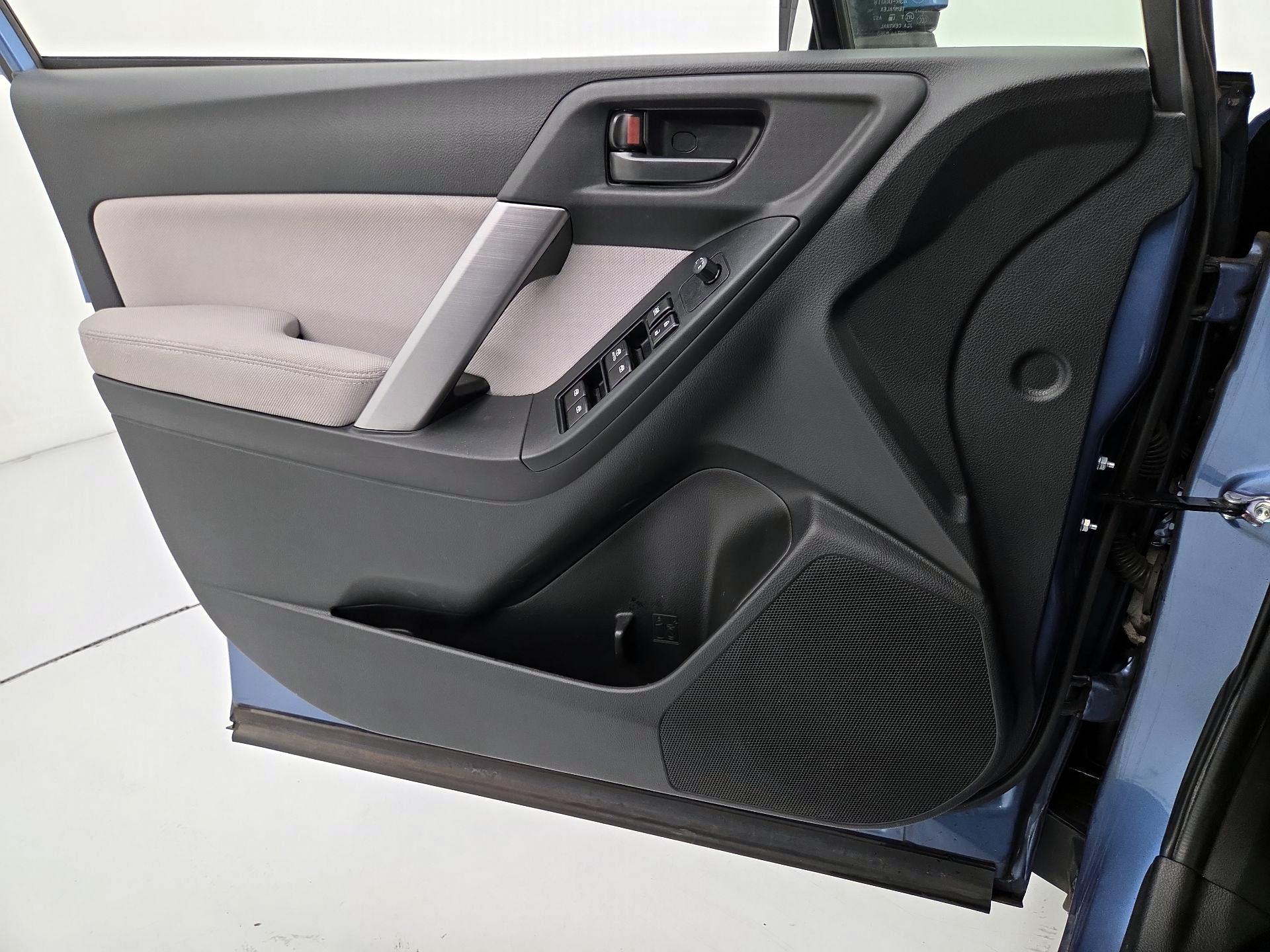 Thumbnail: 2015 Subaru Forester - 12