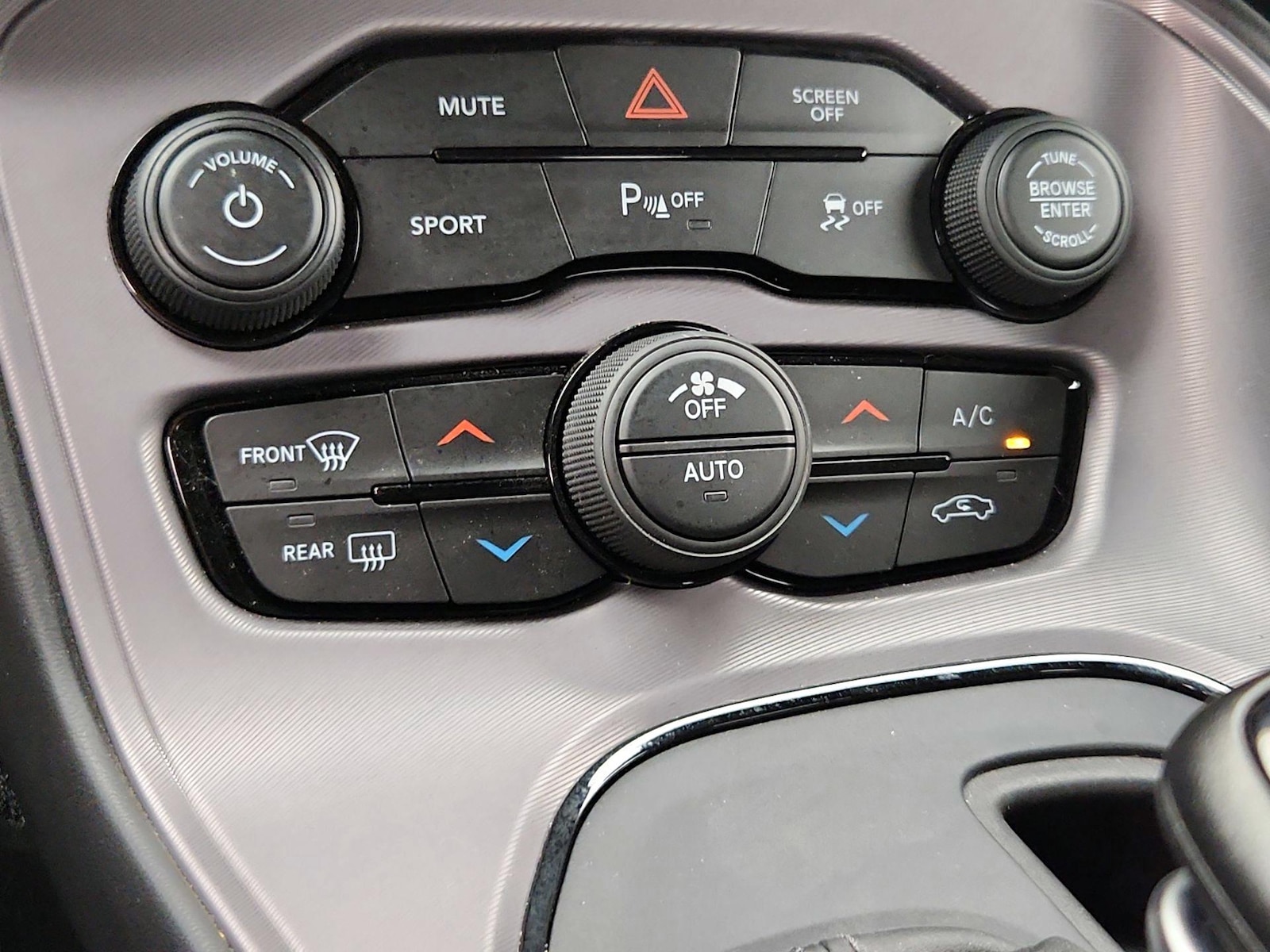 2023 Dodge Challenger R/T - Photo 17