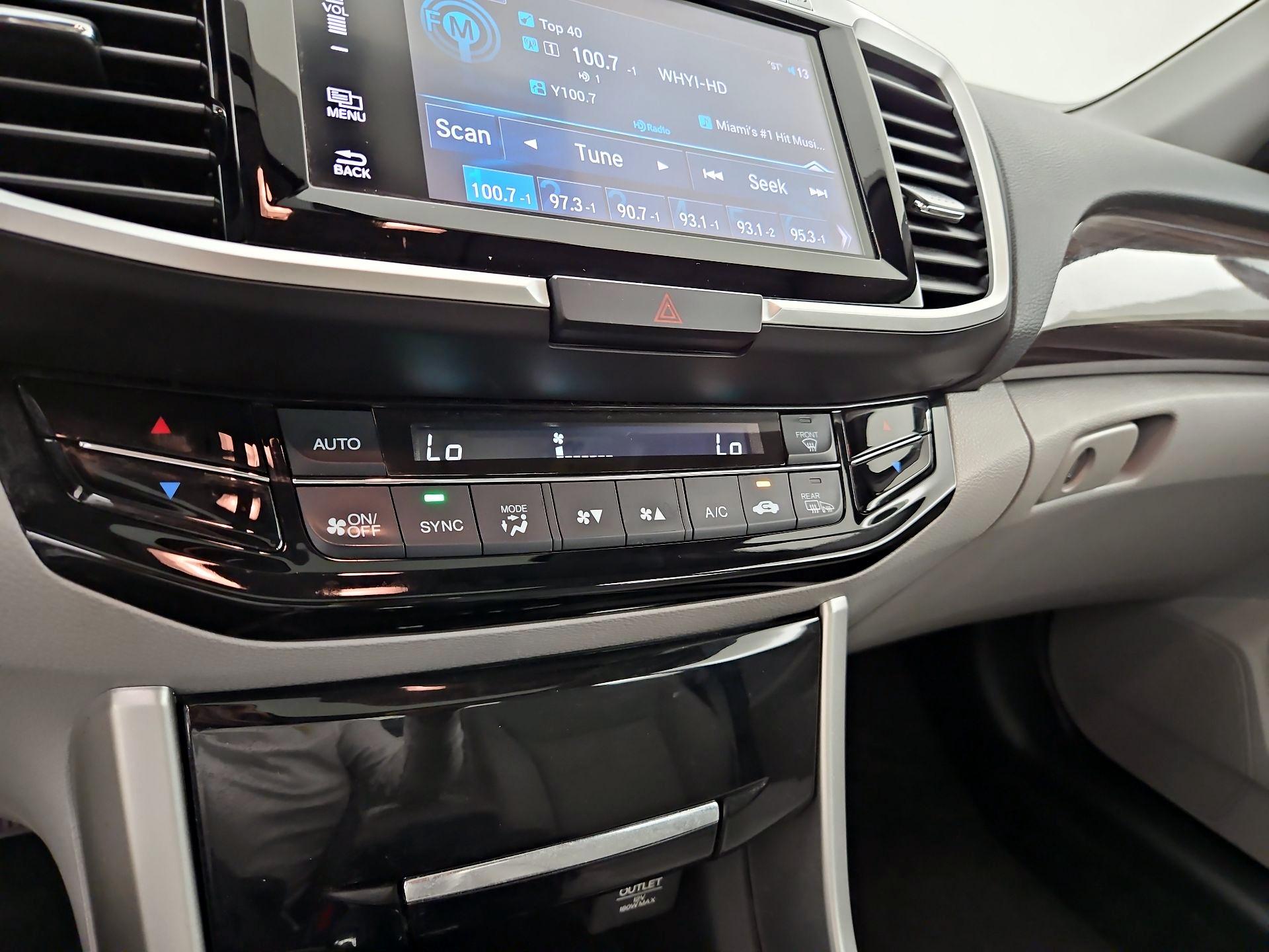 Thumbnail: 2017 Honda Accord - 16