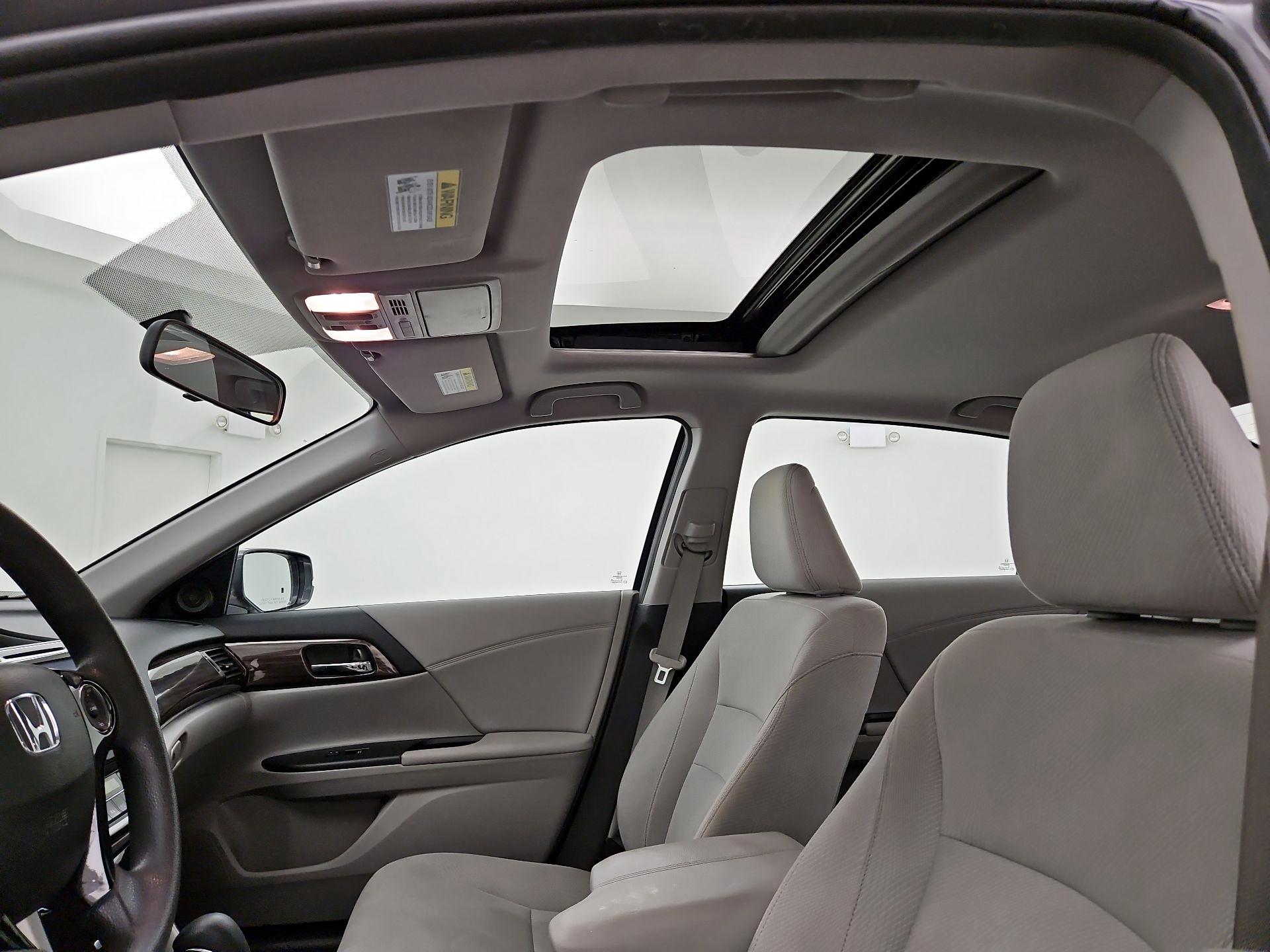 Thumbnail: 2017 Honda Accord - 19