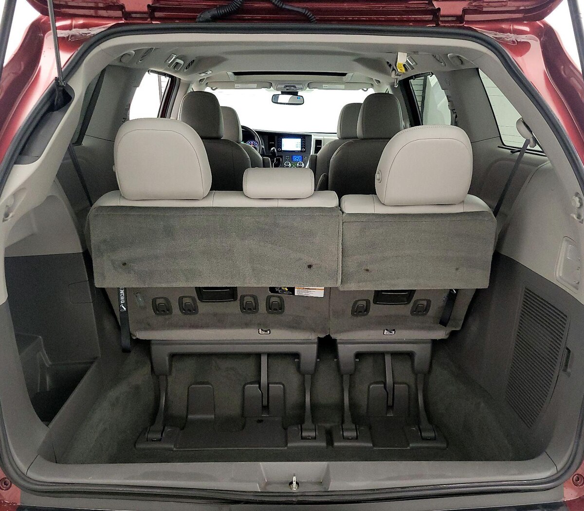 Trunk/Cargo (Seats Up)
