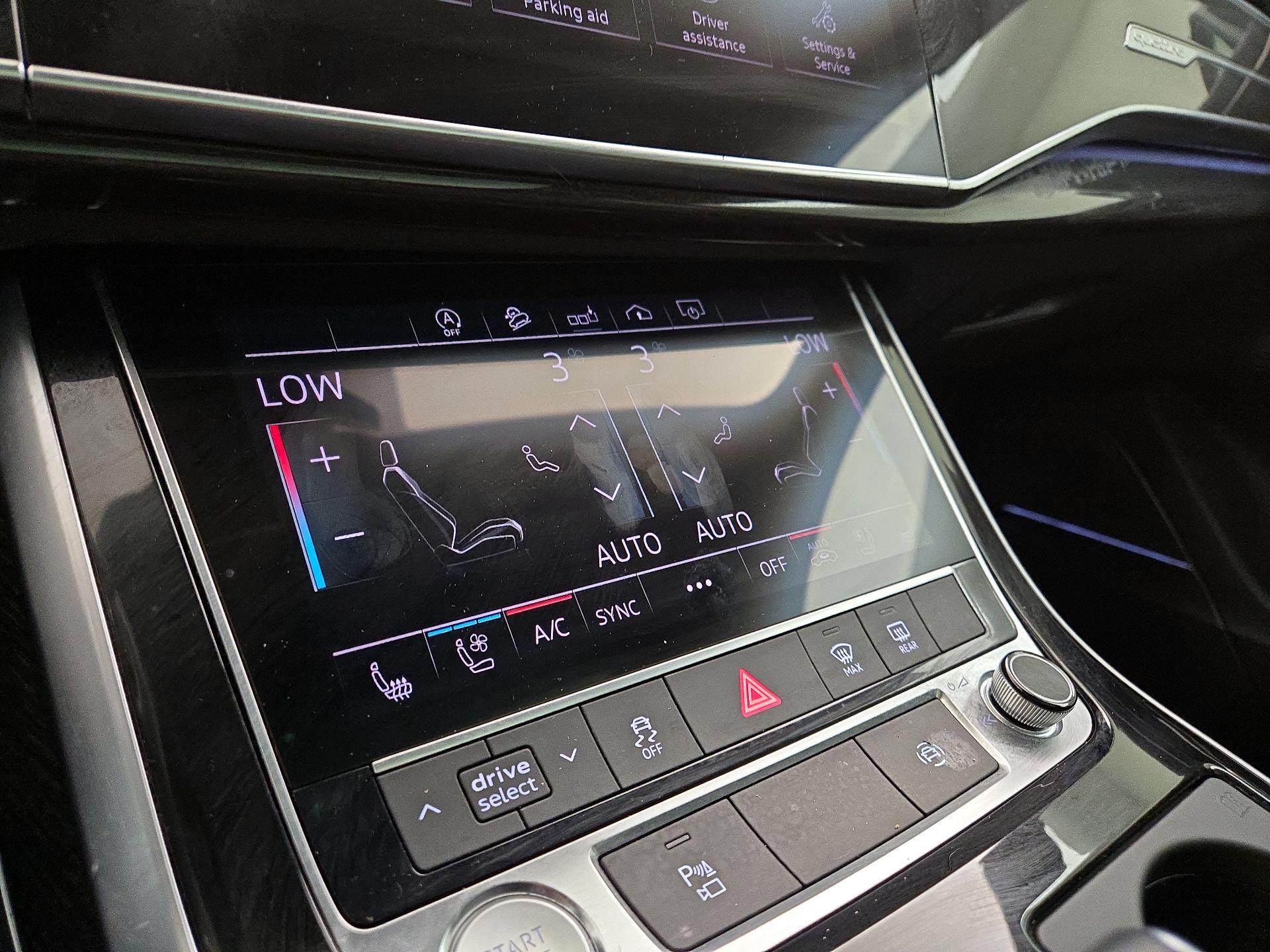Thumbnail: 2020 Audi Q7 - 17