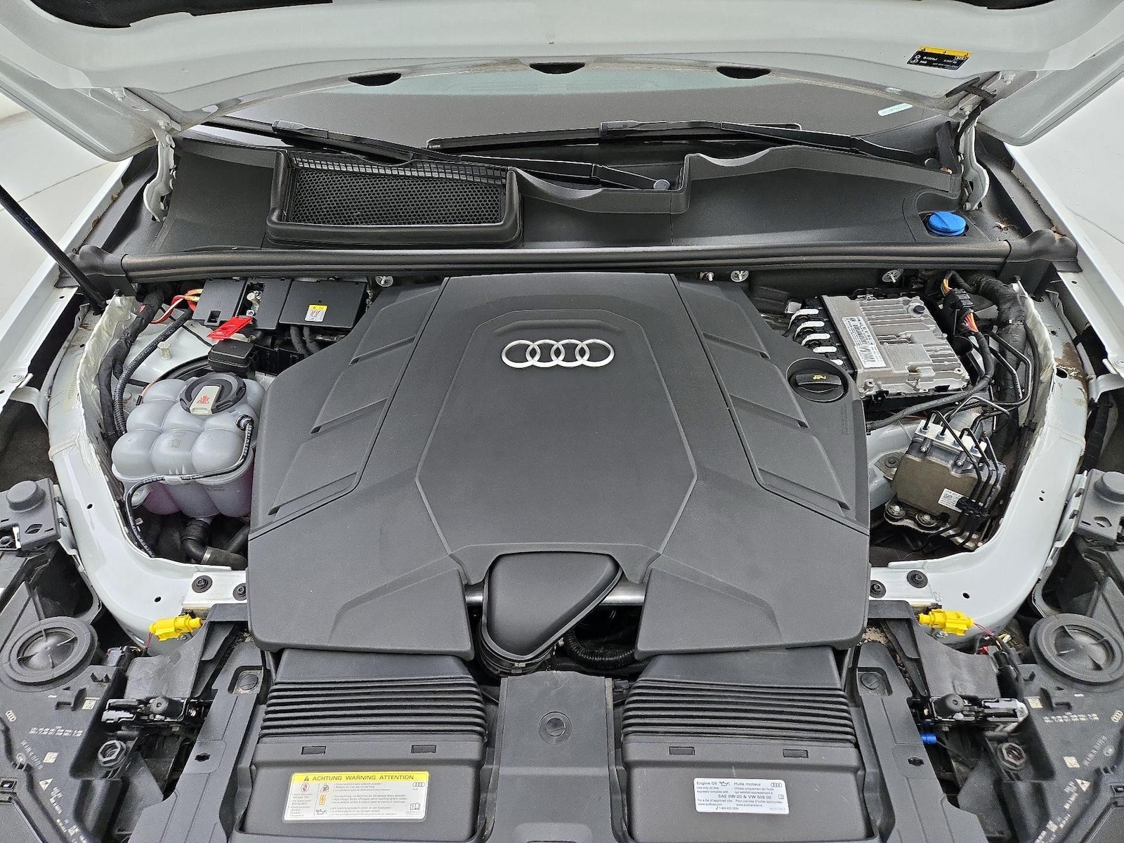 2020 Audi Q7 Premium Plus - Photo 25