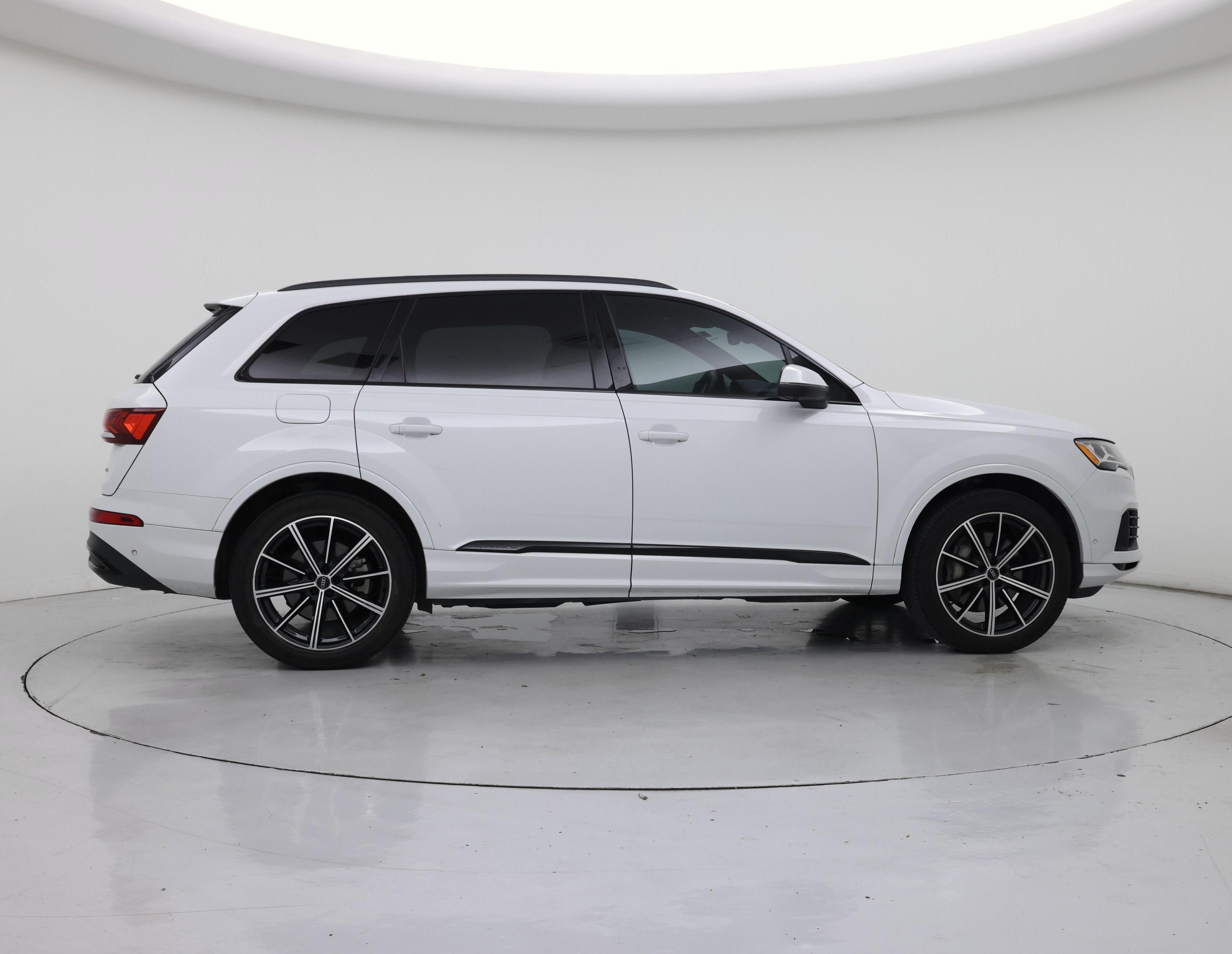 Thumbnail: 2020 Audi Q7 - 7
