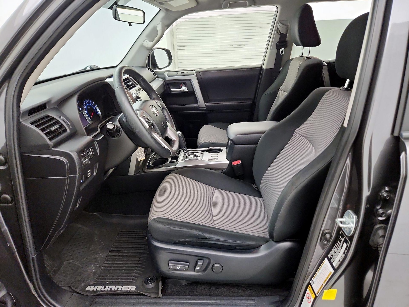 Power Seat(s) & Side Airbags
