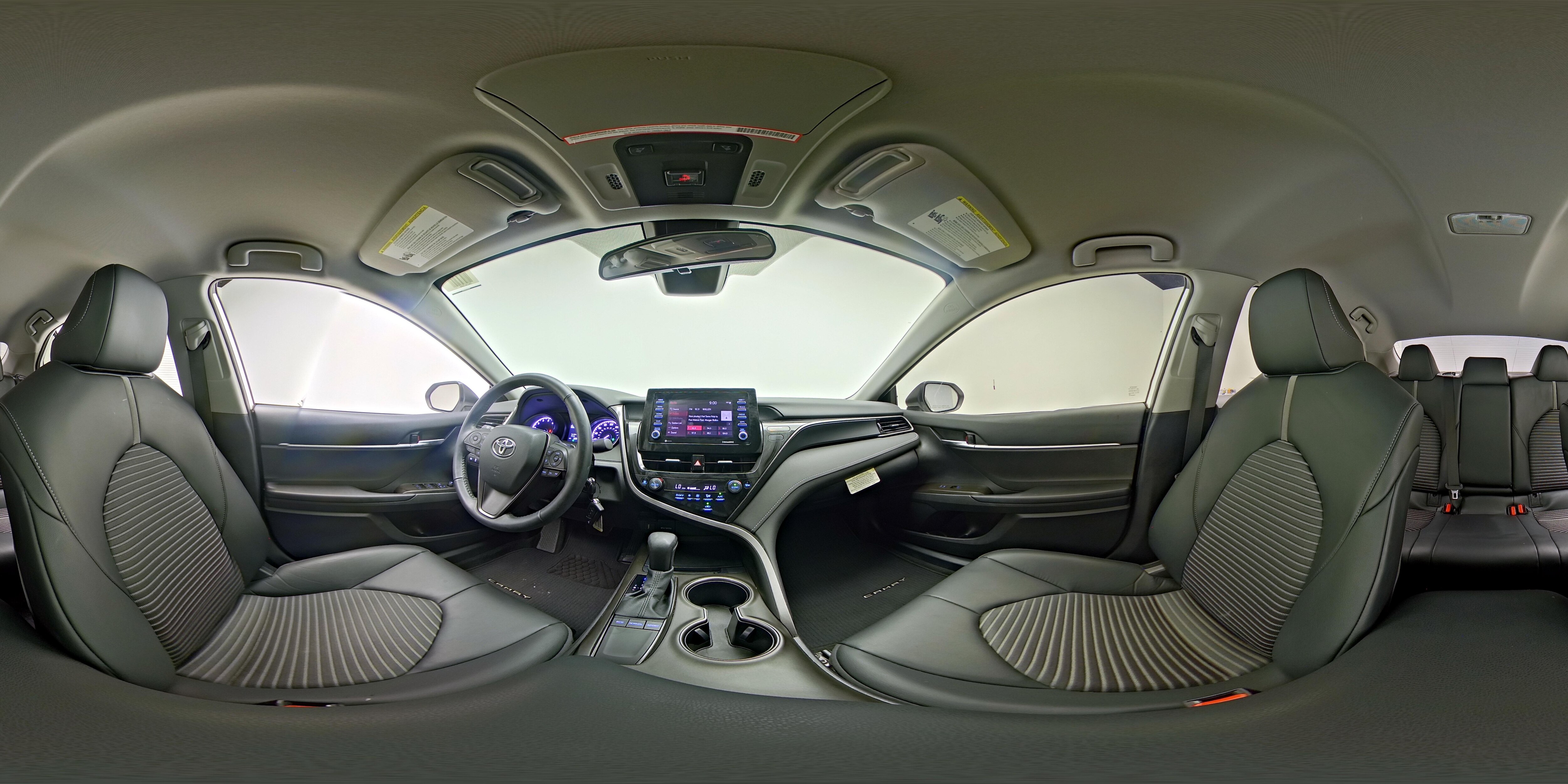 2022 Toyota Camry SE - Photo 22