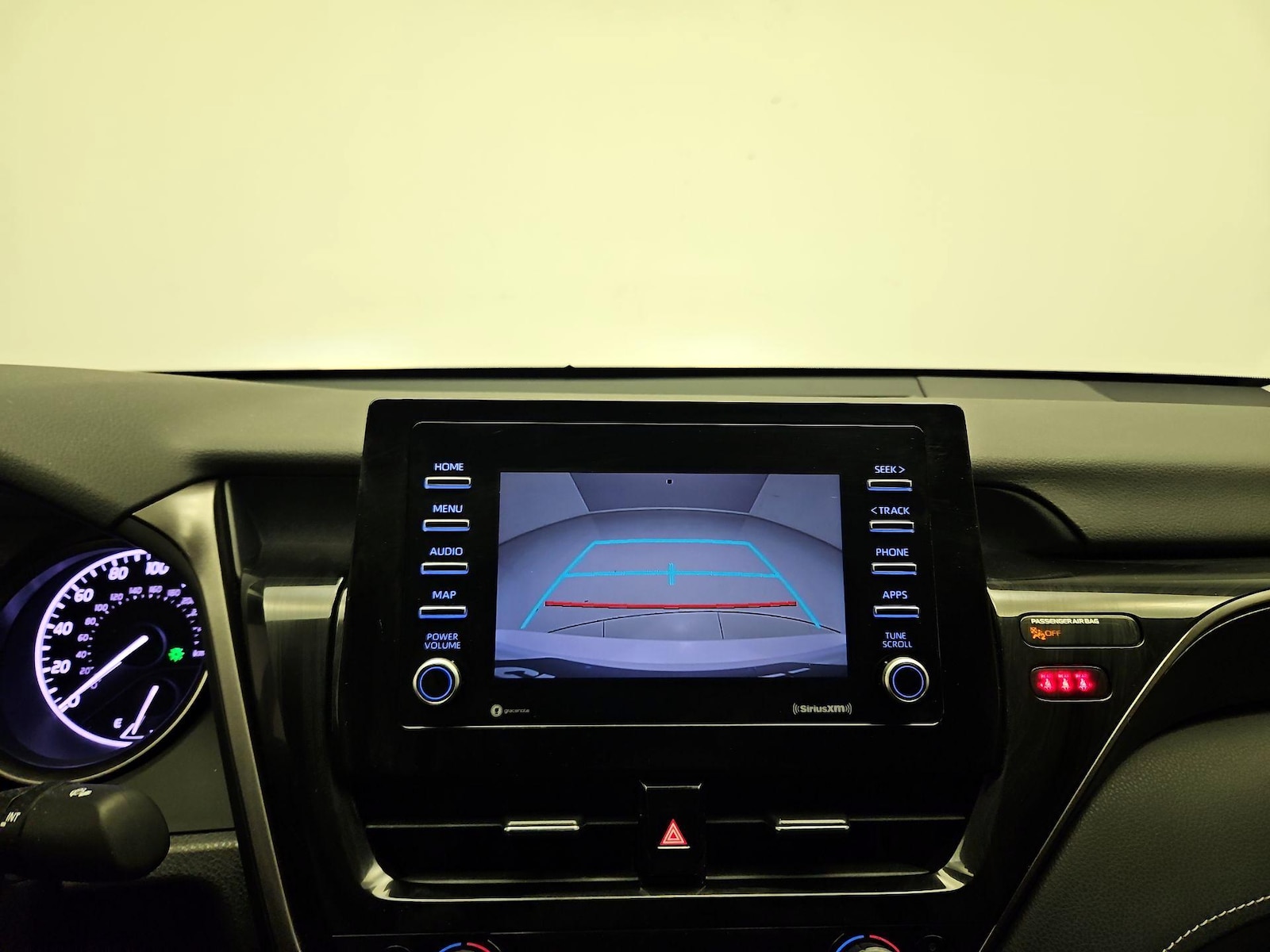 2022 Toyota Camry SE - Photo 14