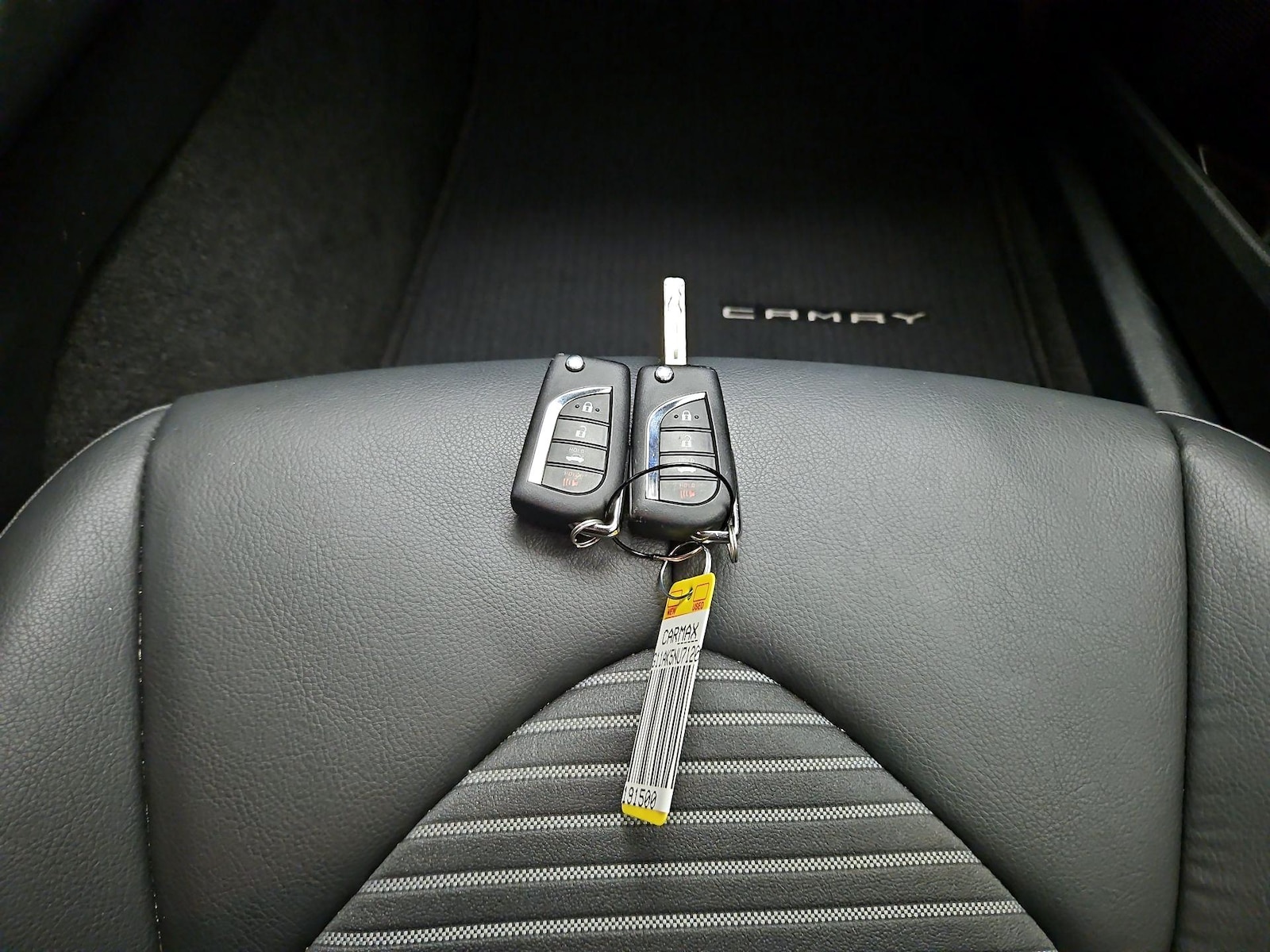2022 Toyota Camry SE - Photo 21