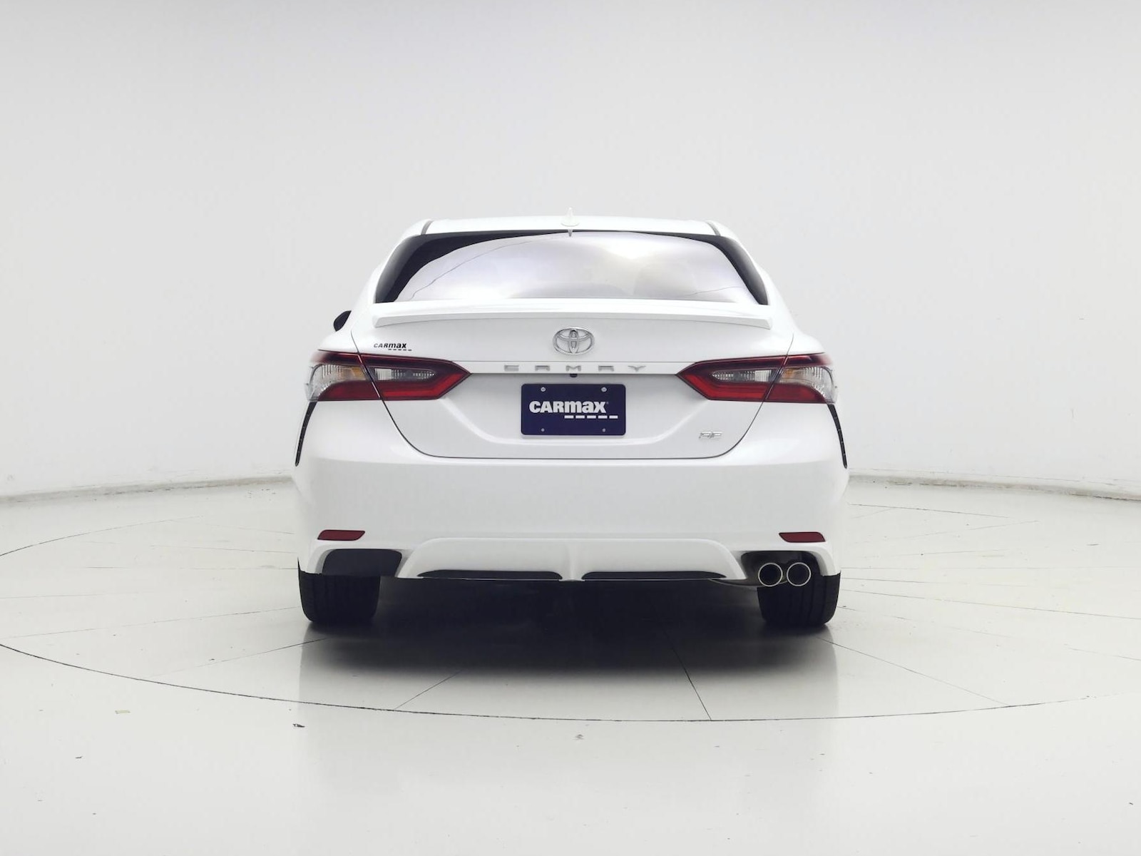 2022 Toyota Camry SE - Photo 7