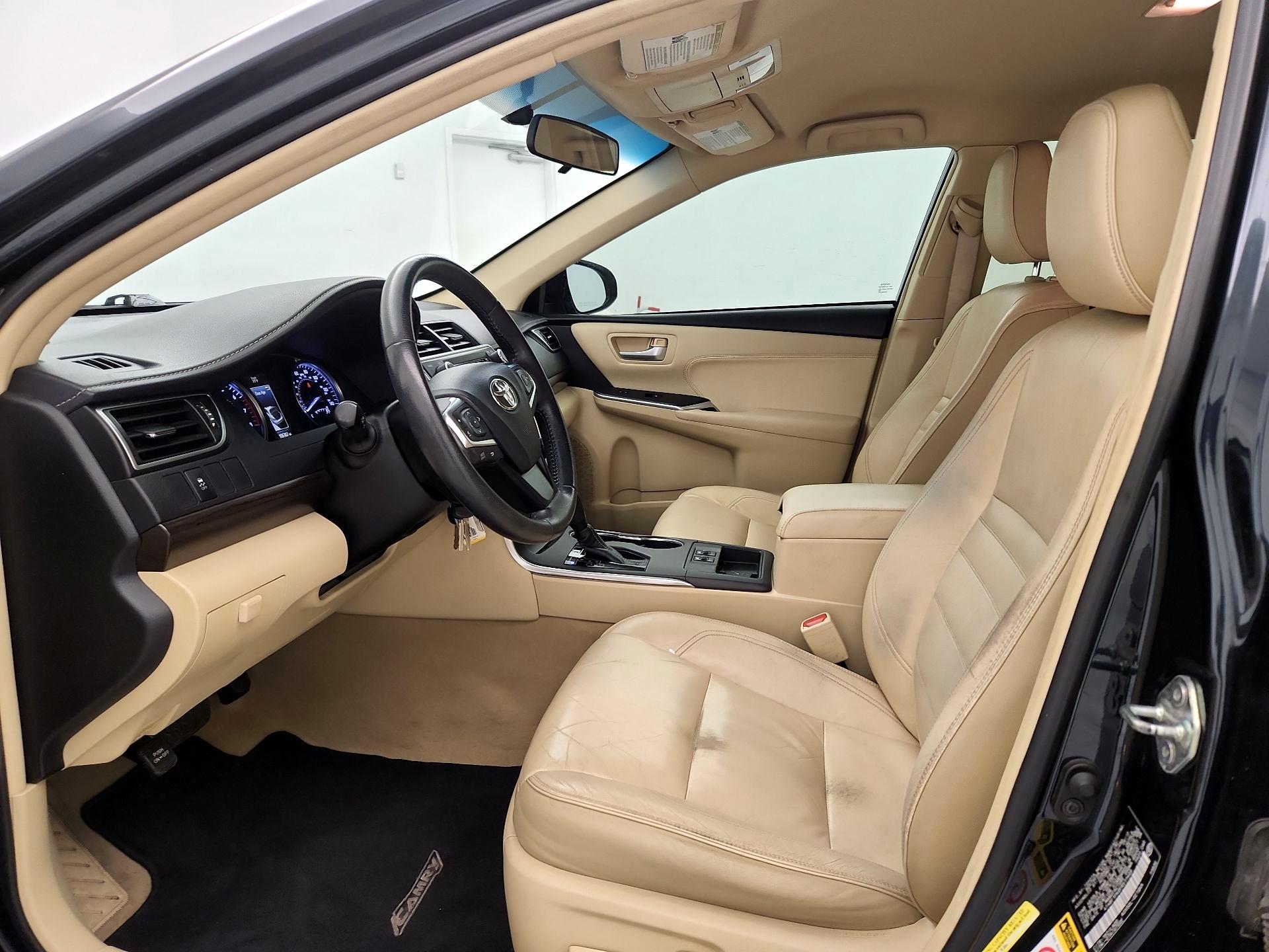 Thumbnail: 2015 Toyota Camry - 11