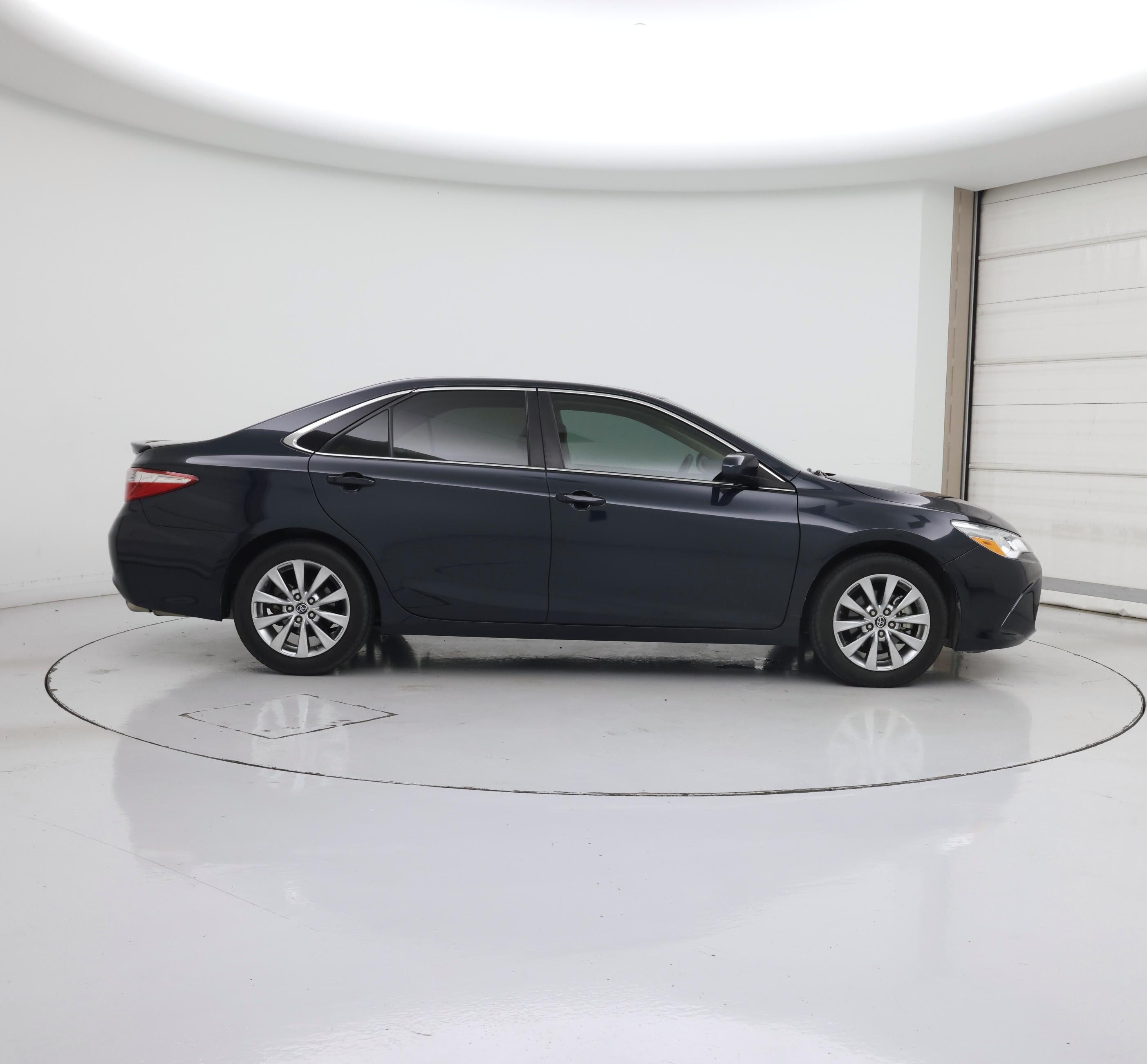 Thumbnail: 2015 Toyota Camry - 7