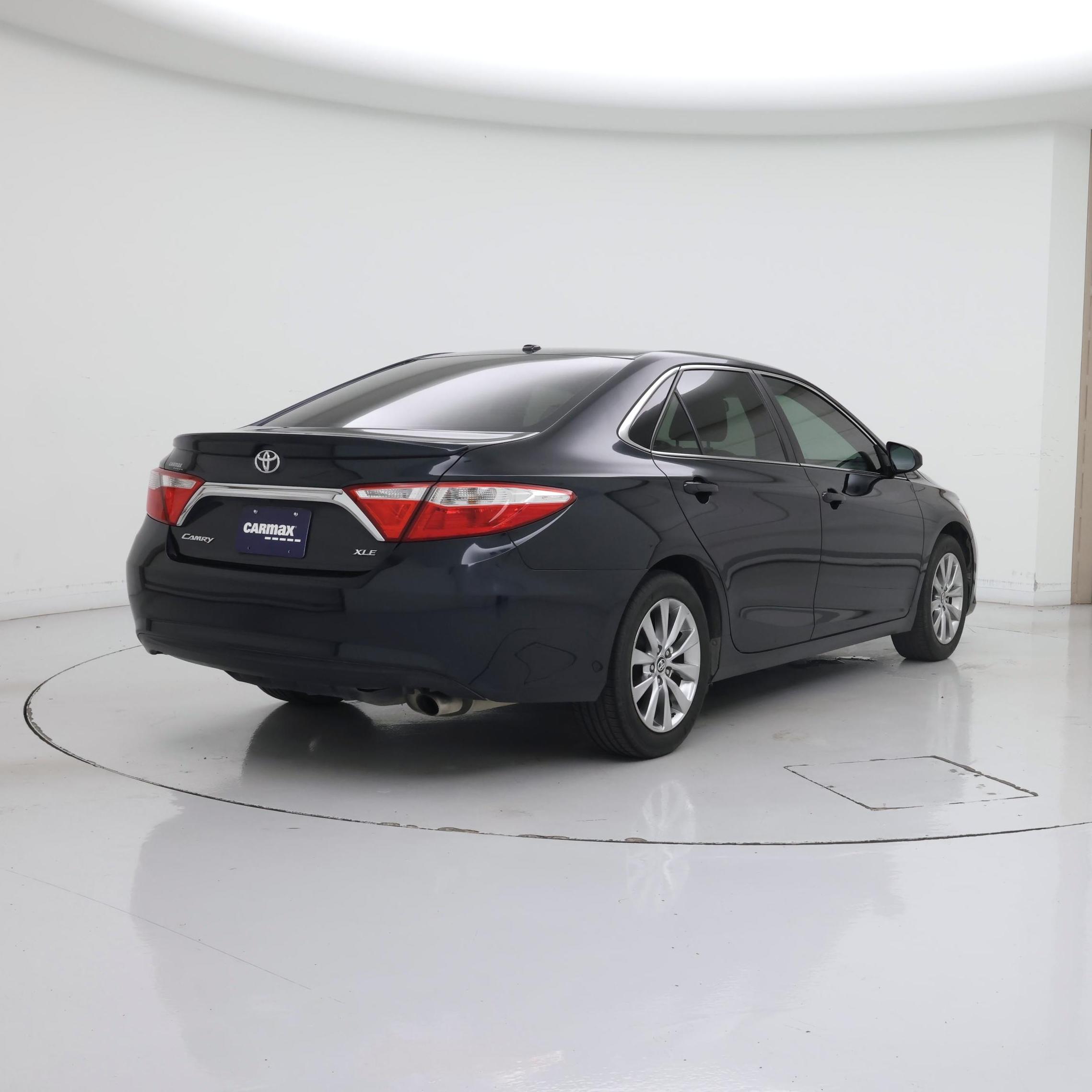 Thumbnail: 2015 Toyota Camry - 8