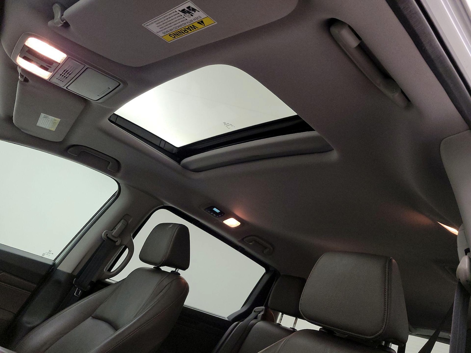Sunroof(s) & Overhead Airbags