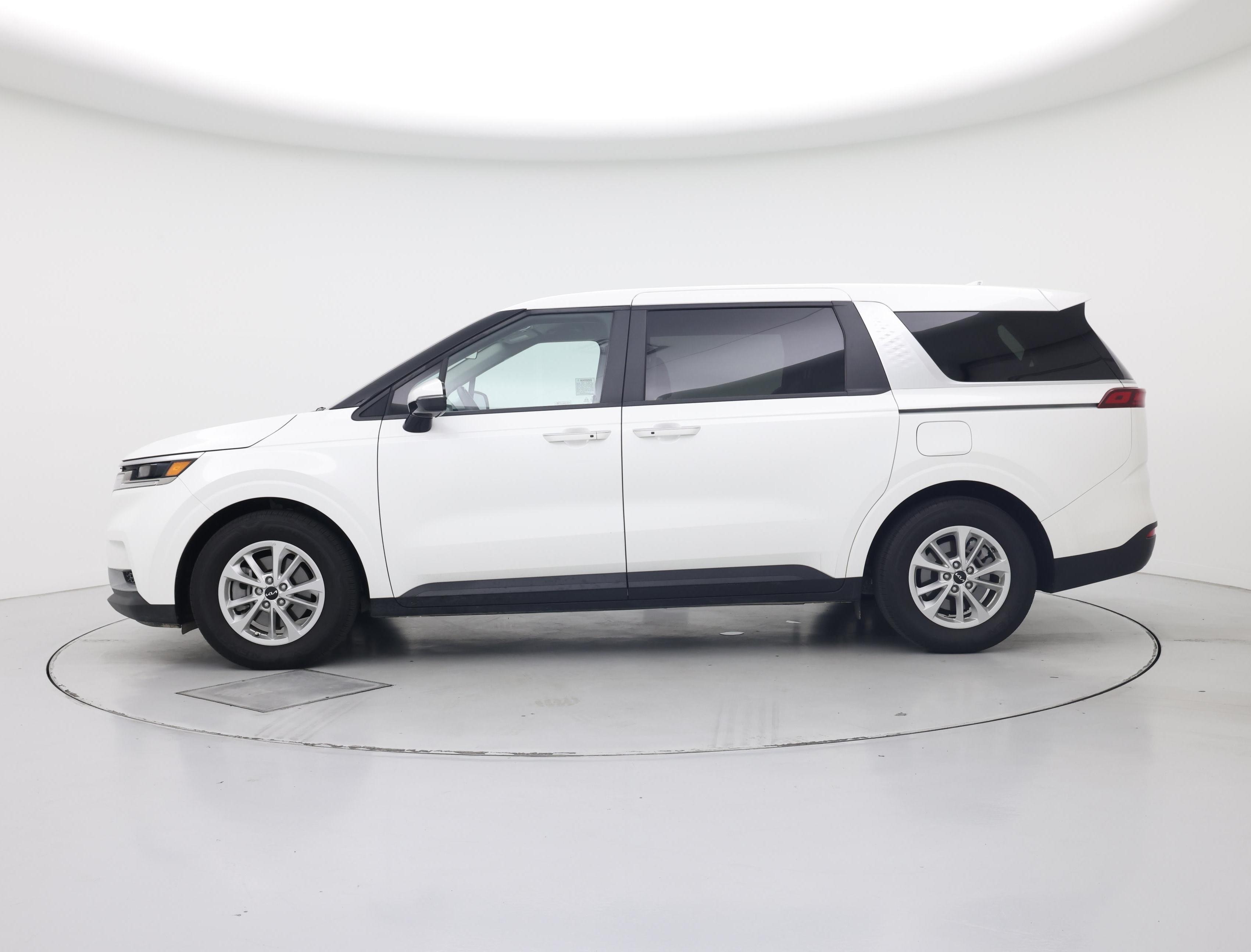 Thumbnail: 2024 Kia Carnival - 3