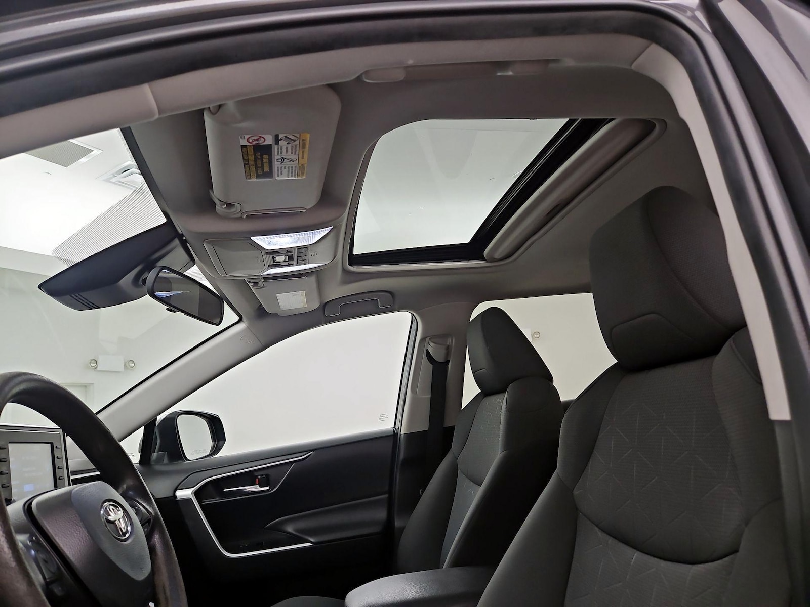 Sunroof(s) & Overhead Airbags
