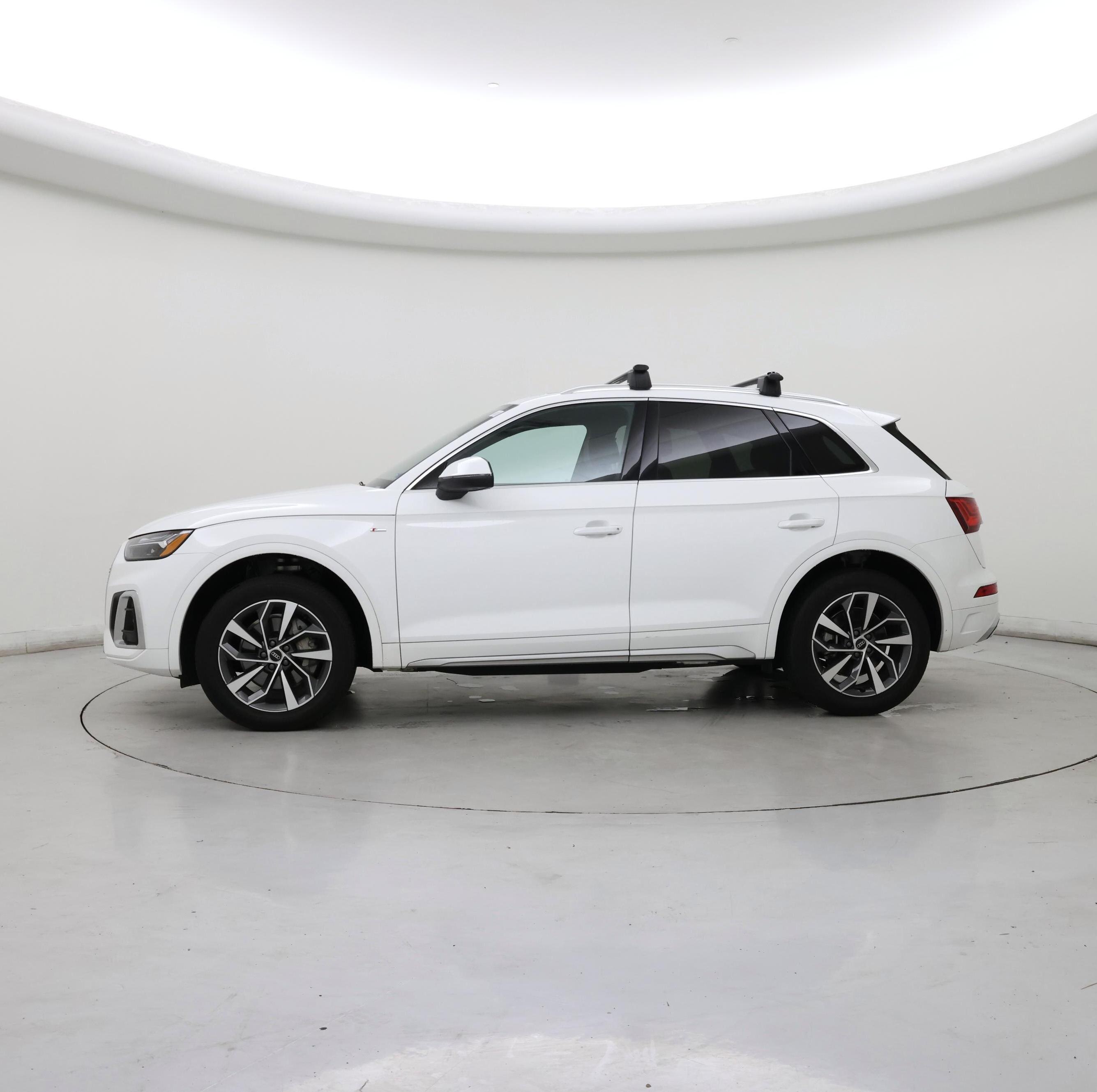 Thumbnail: 2023 Audi Q5 - 3