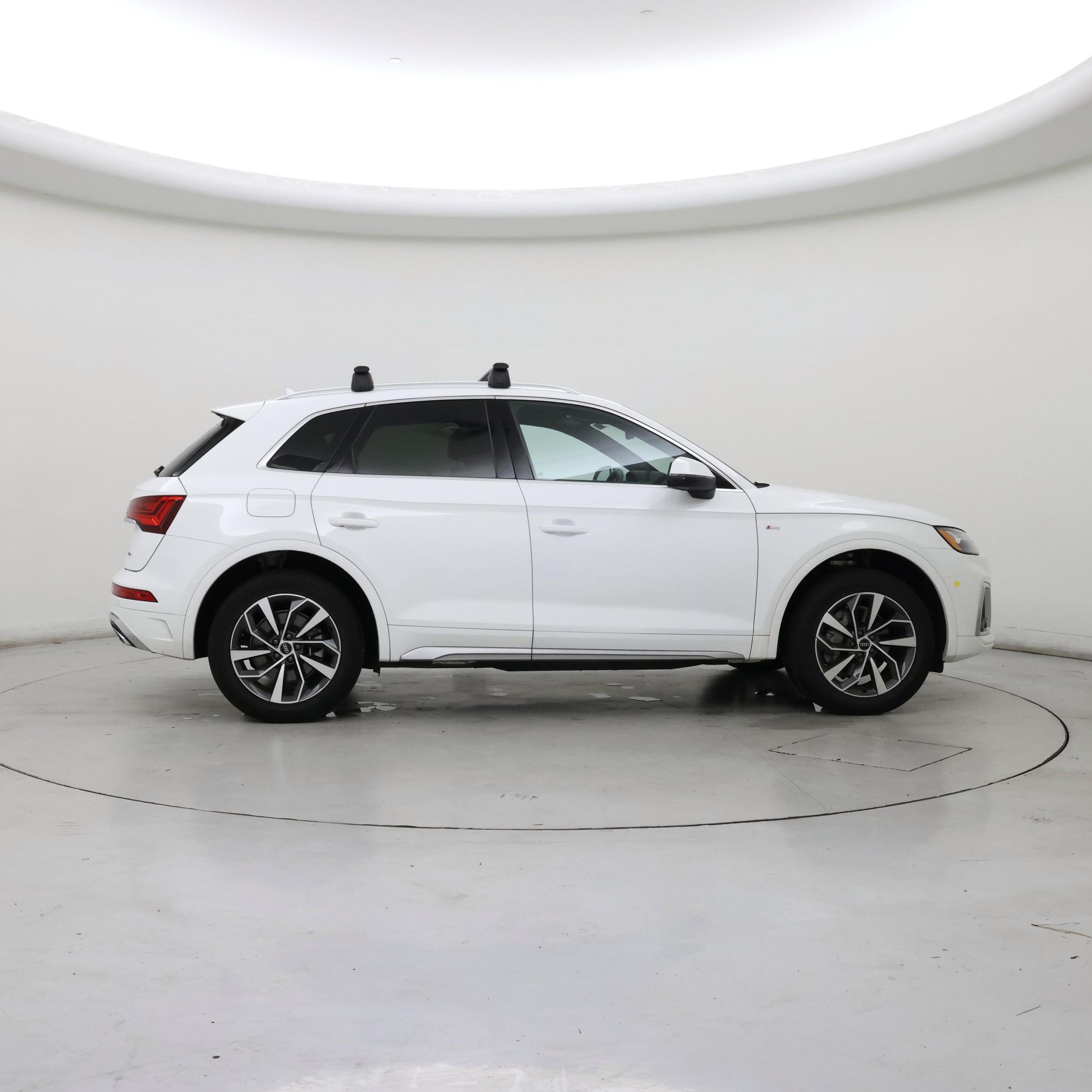 Thumbnail: 2023 Audi Q5 - 7