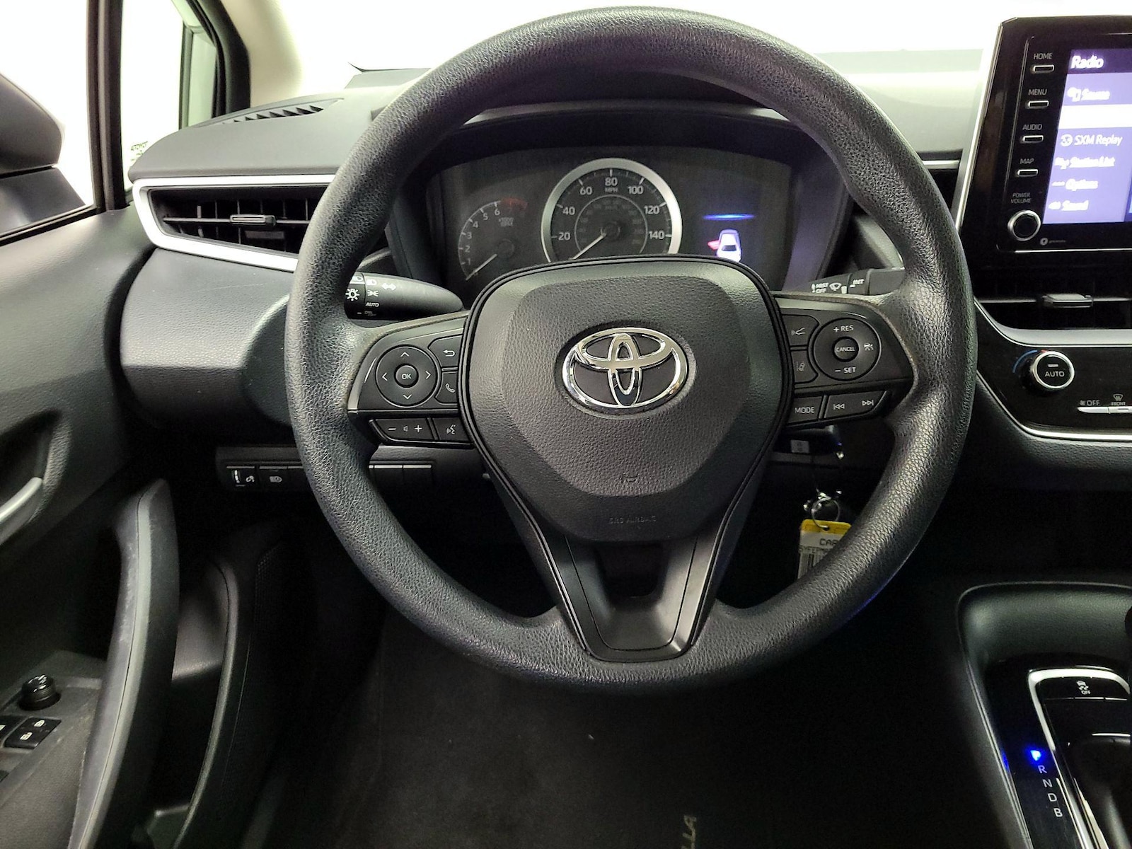 2021 Toyota Corolla LE - Photo 11