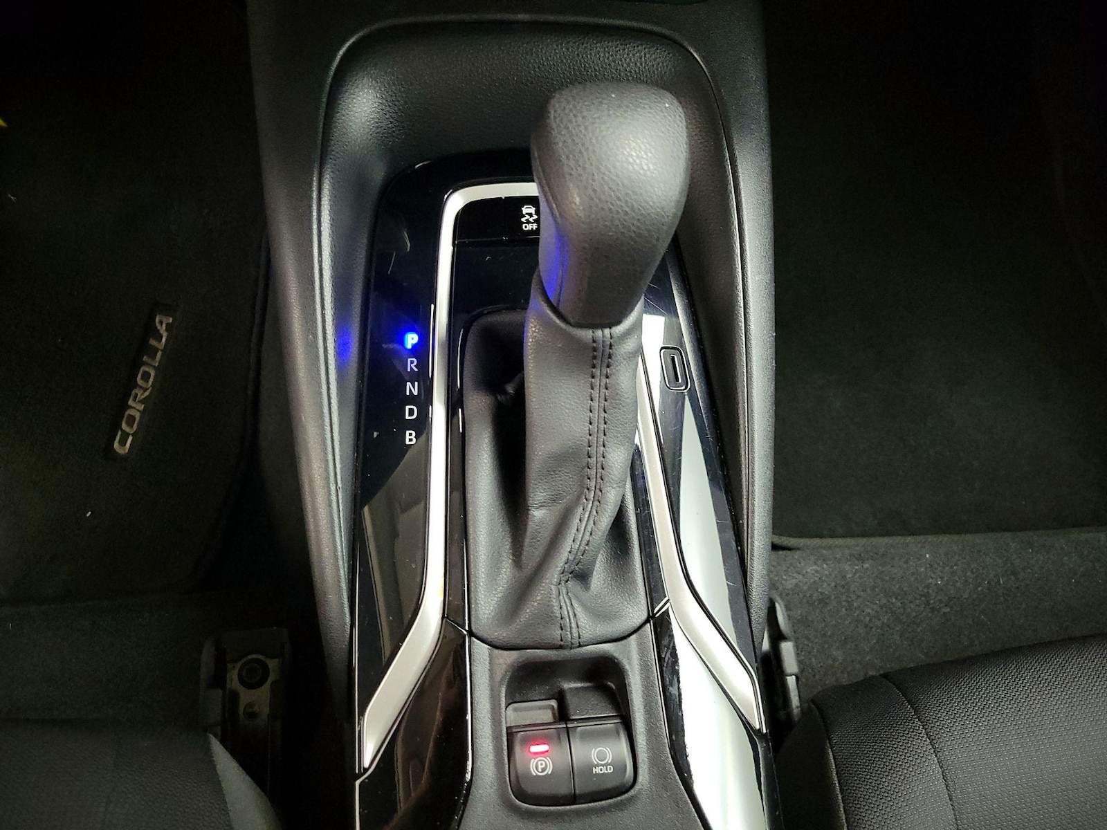 2021 Toyota Corolla LE - Photo 19