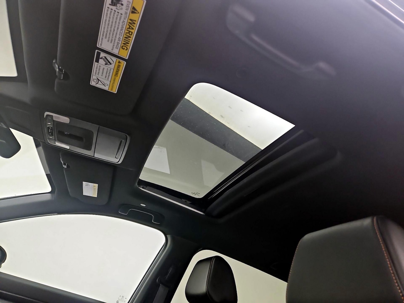 Sunroof(s) & Overhead Airbags