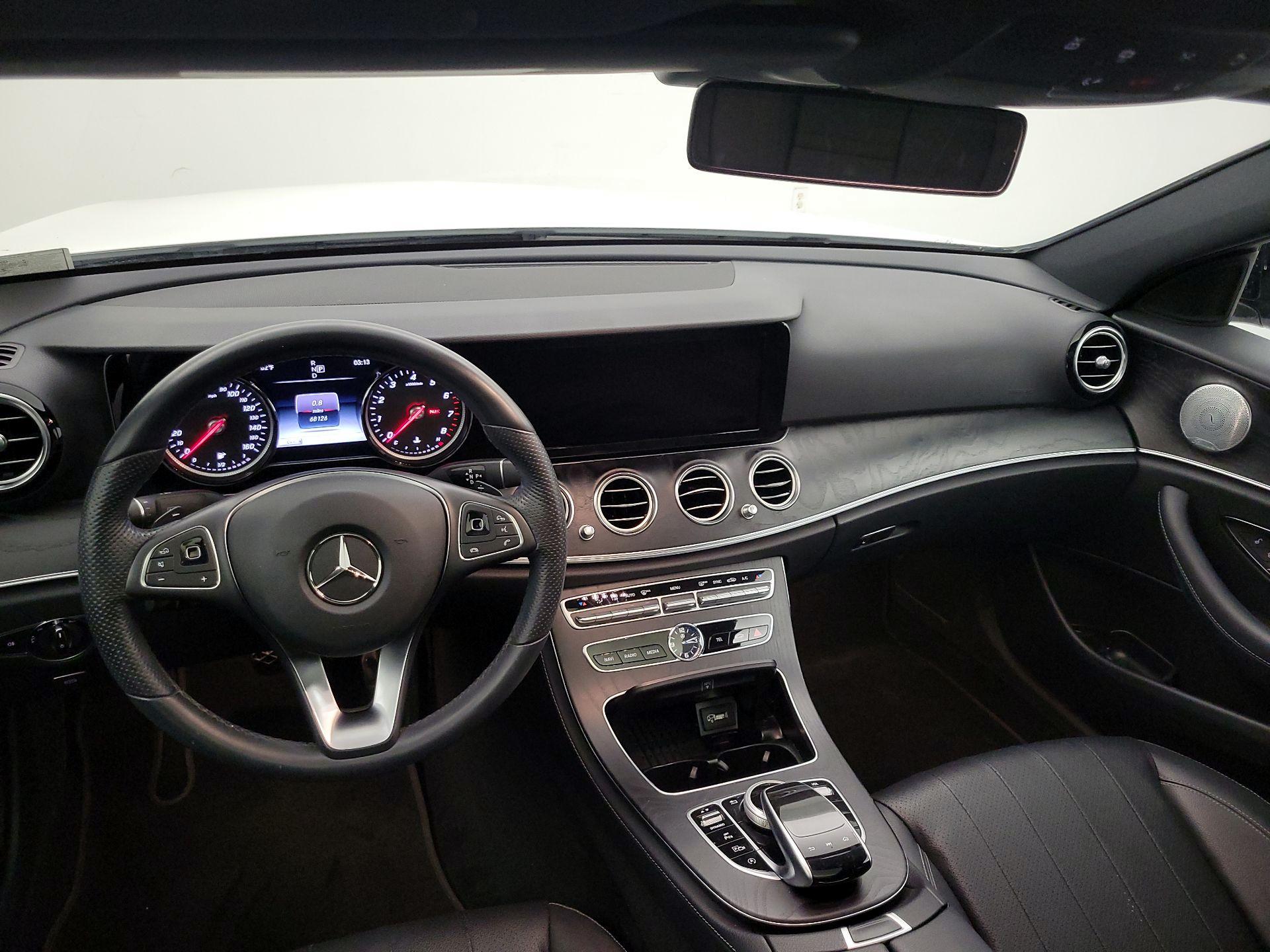 Thumbnail: 2018 Mercedes-Benz E-Class - 9
