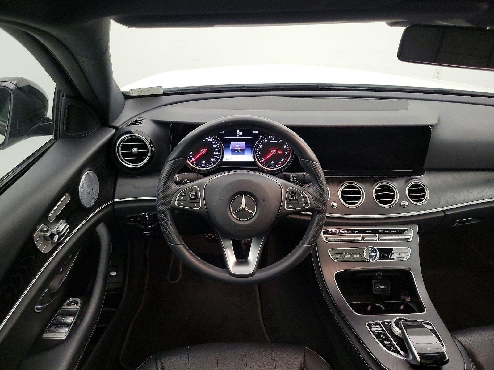 2018 Mercedes-Benz E-Class E300 - Photo 11