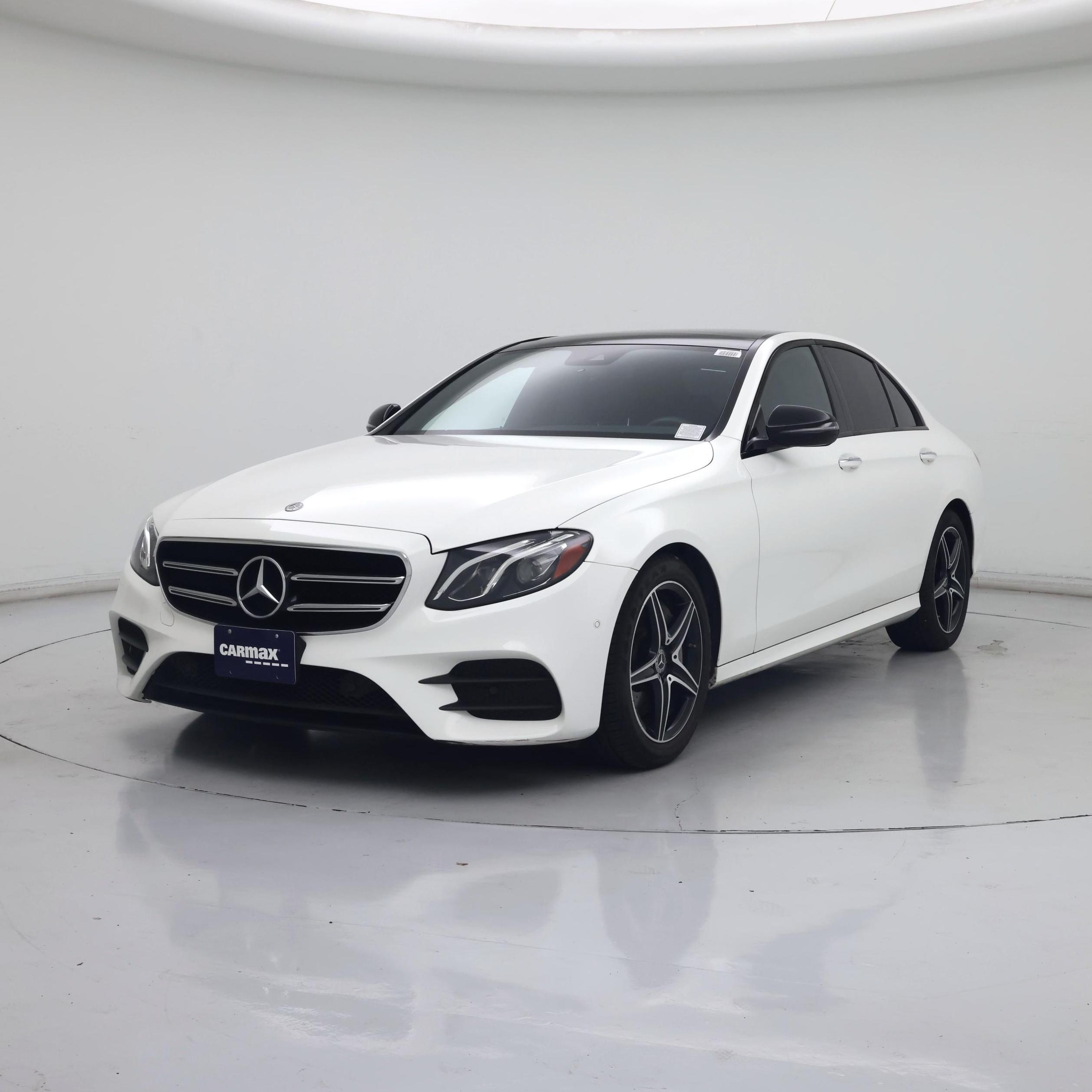 Thumbnail: 2018 Mercedes-Benz E-Class - 4
