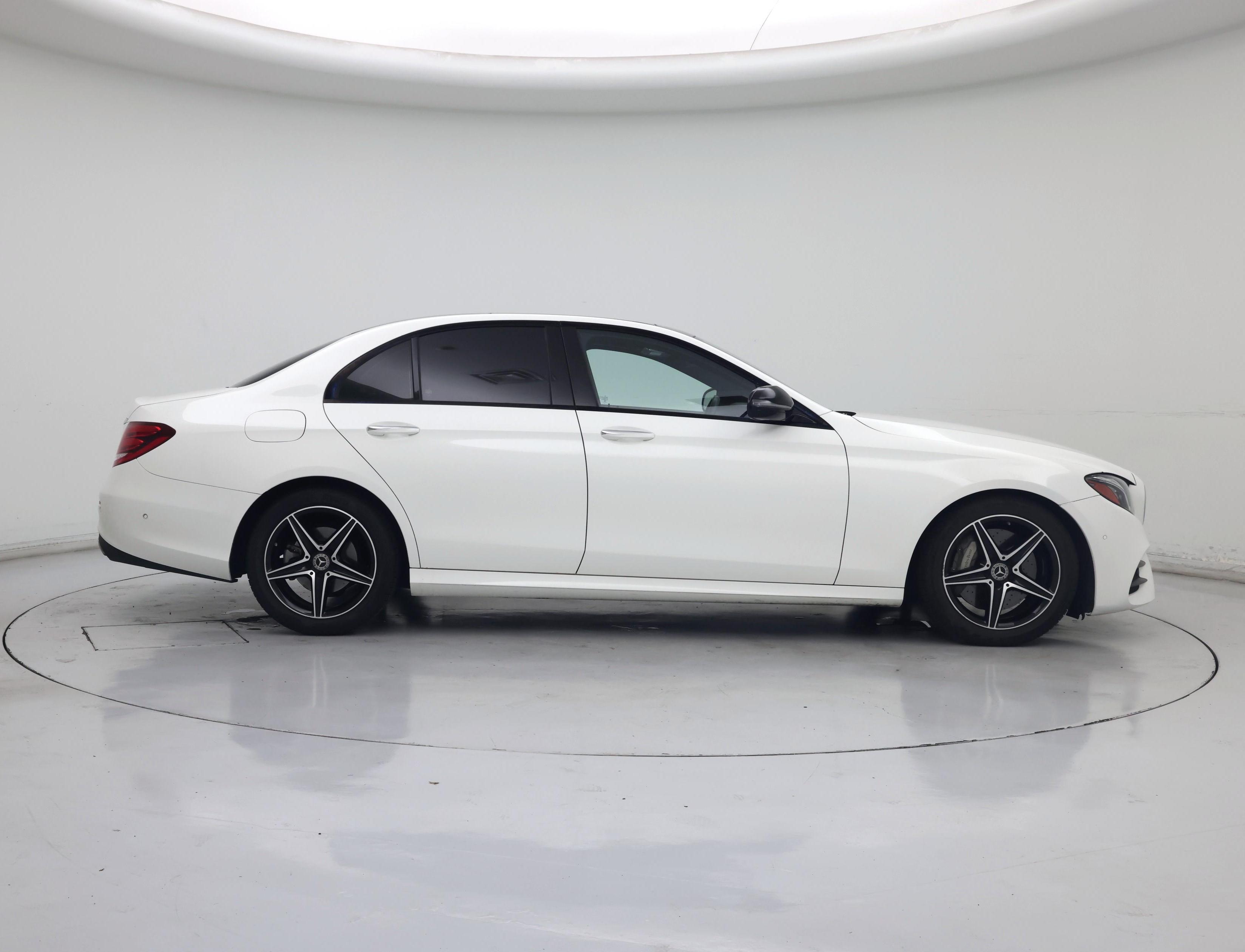 Thumbnail: 2018 Mercedes-Benz E-Class - 7