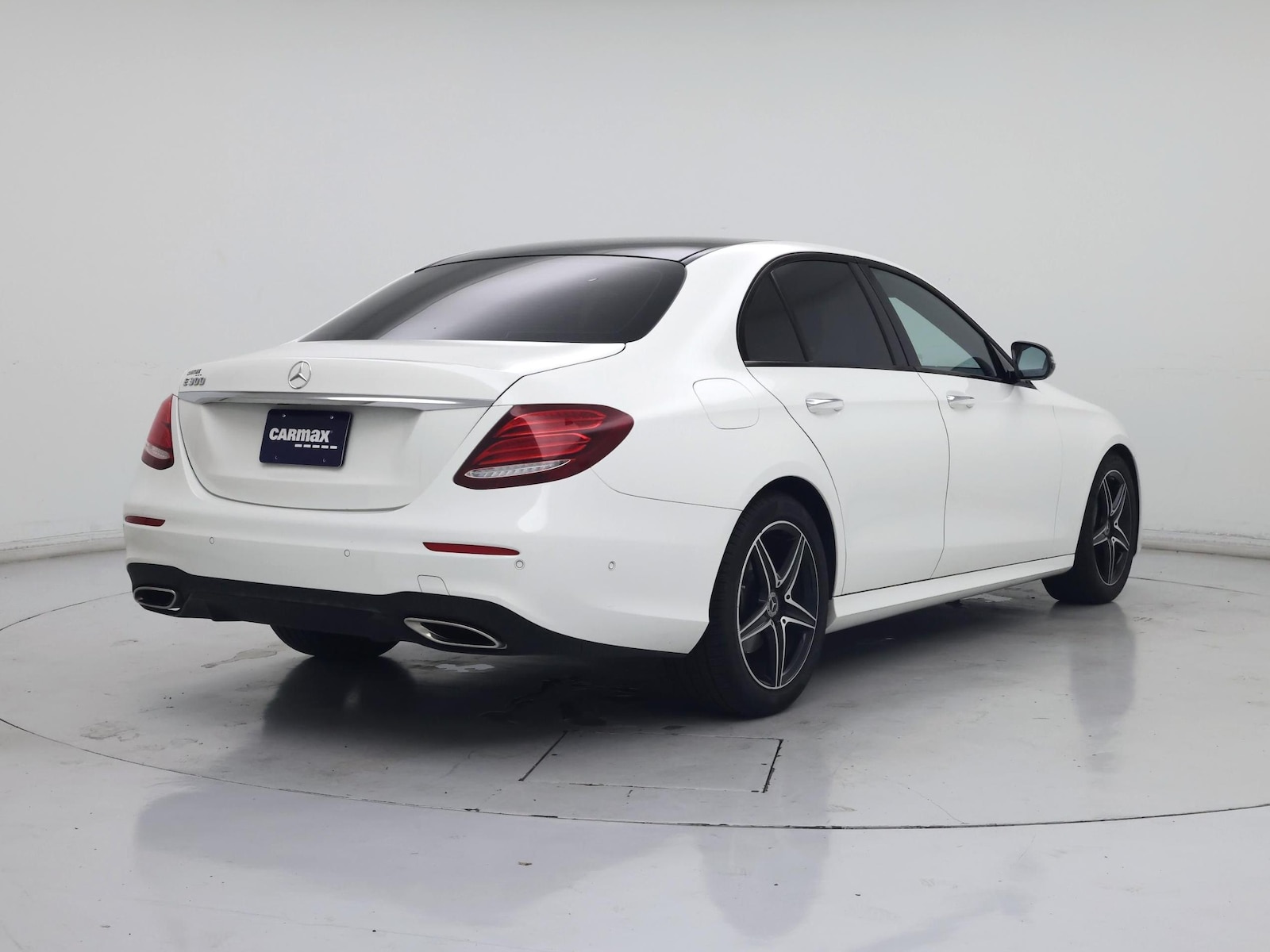 2018 Mercedes-Benz E-Class E300 - Photo 9
