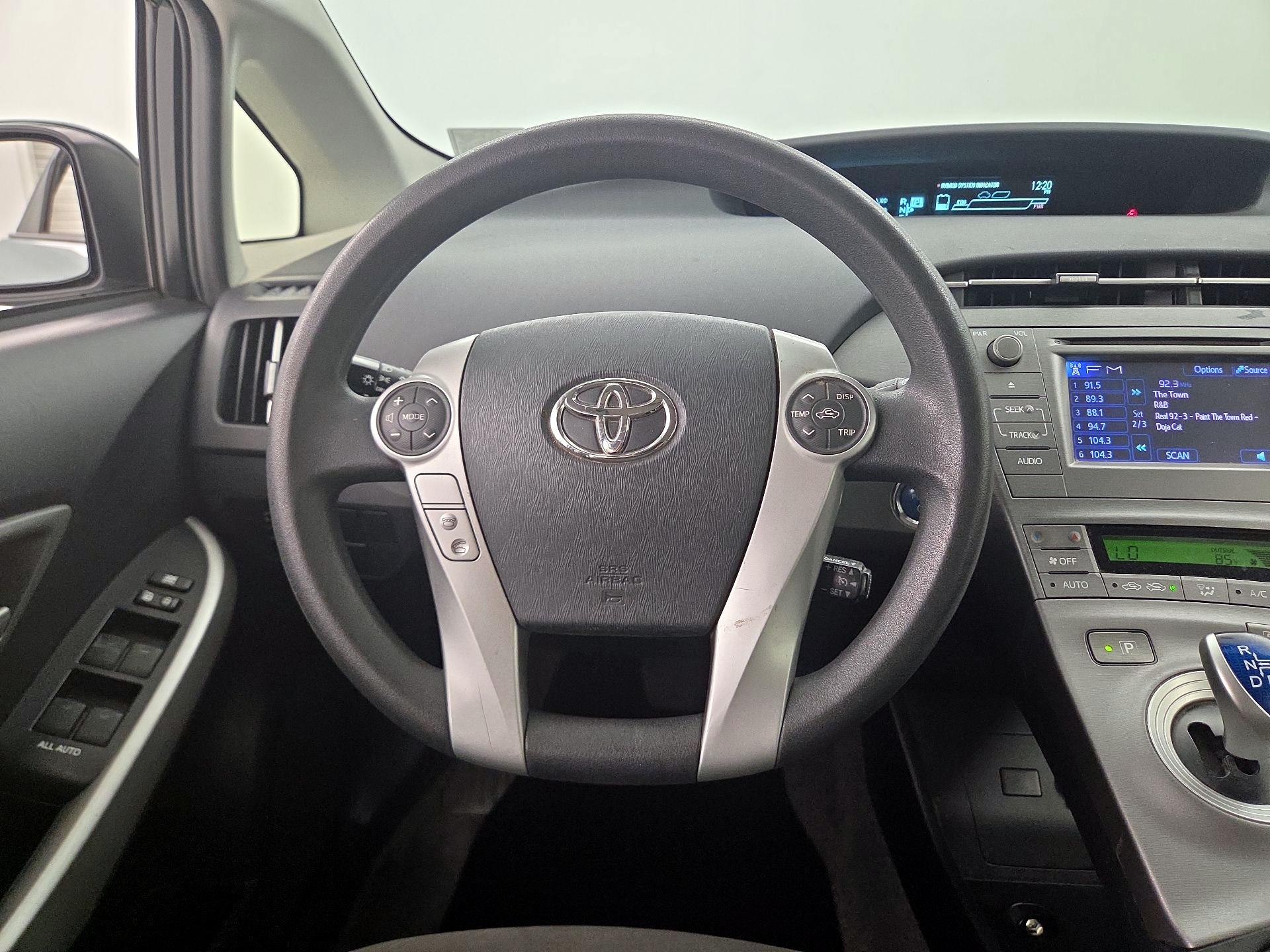 Thumbnail: 2015 Toyota Prius - 10